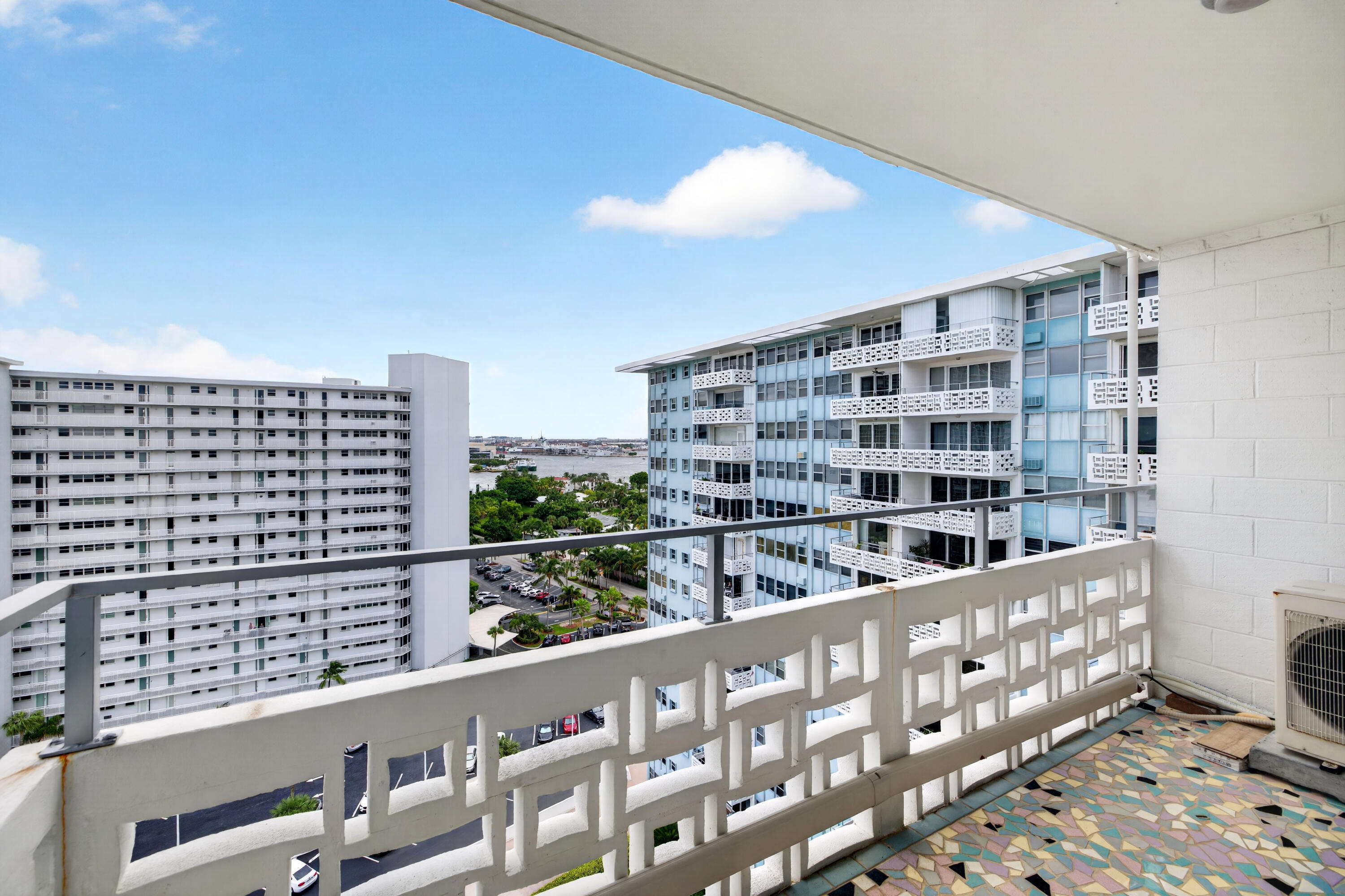 1900 S Ocean Drive 1503 Property Photo 43