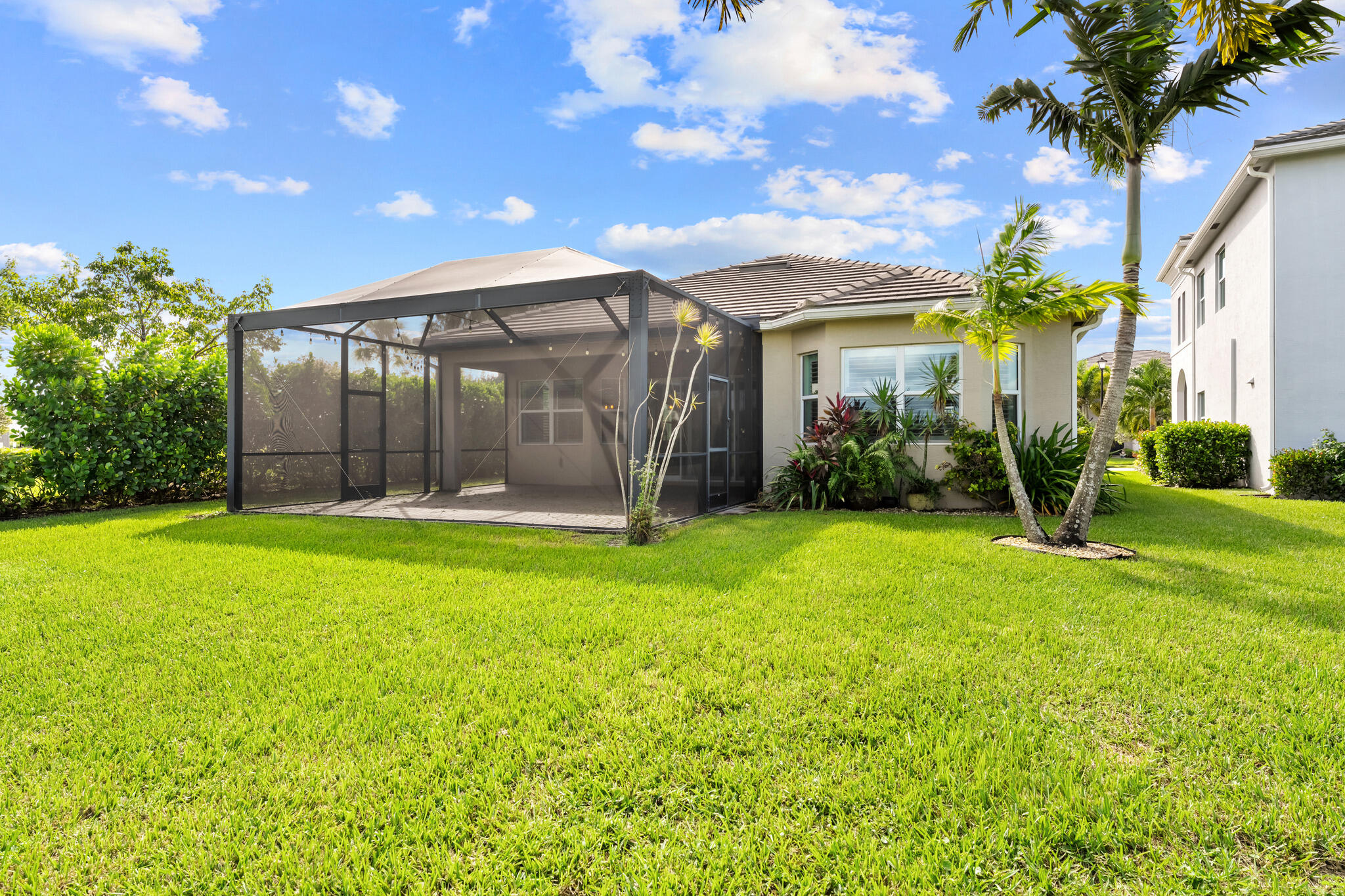 15199 Goldfinch Circle Property Photo 4