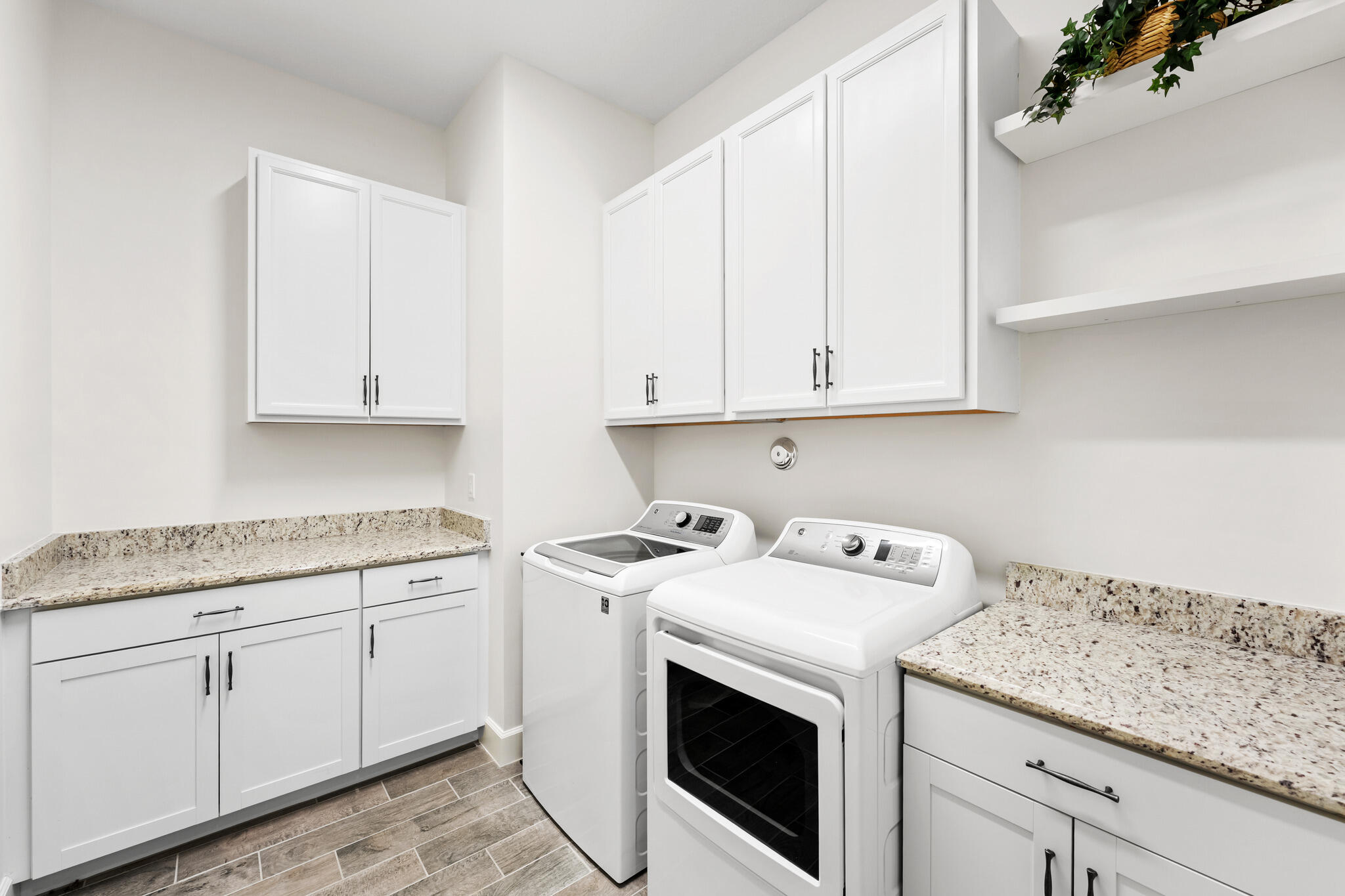 15199 Goldfinch Circle Property Photo 33