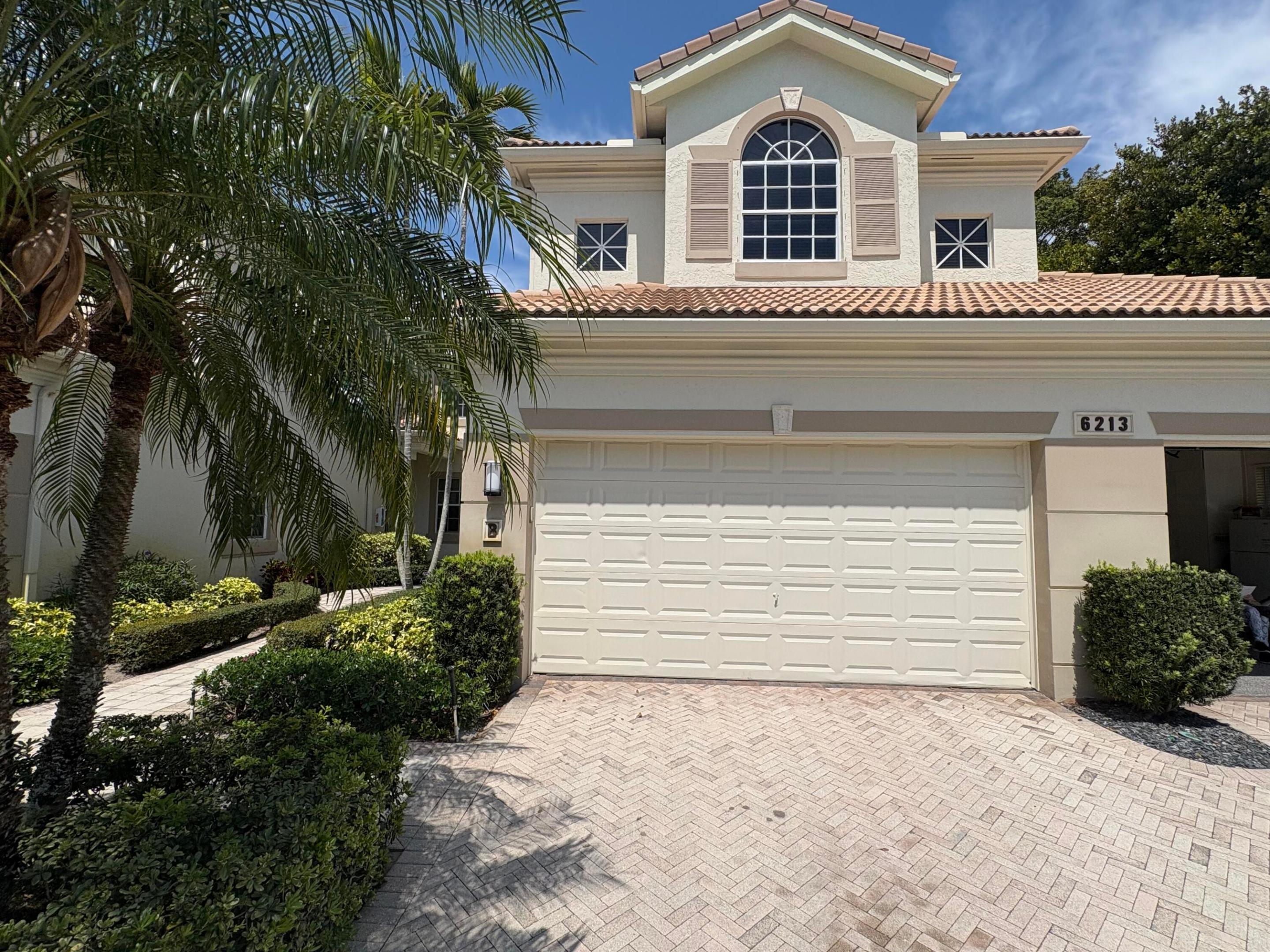 6213 Island Walk B Property Photo 1