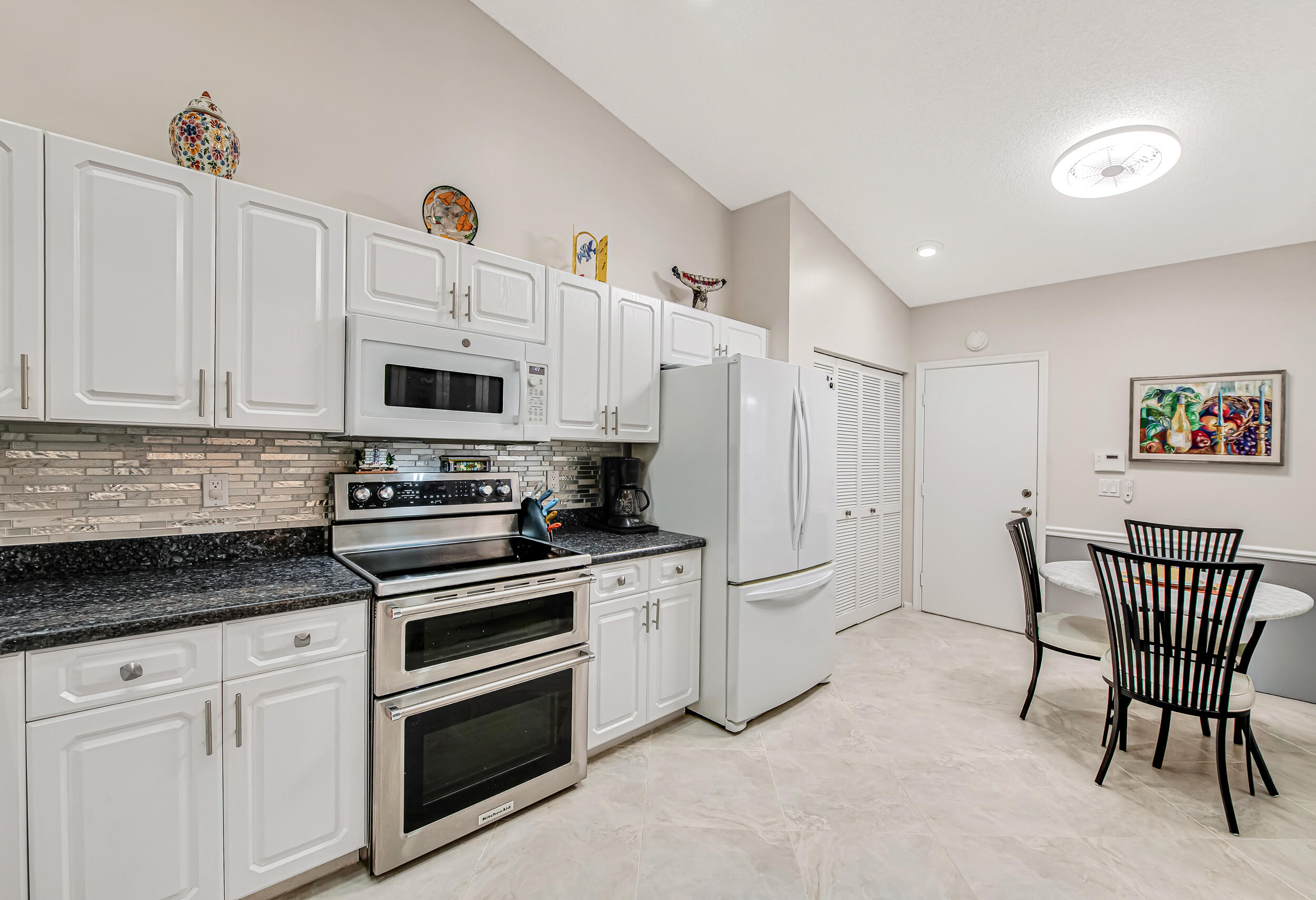 7569 Island Breeze Terrace Property Photo 4