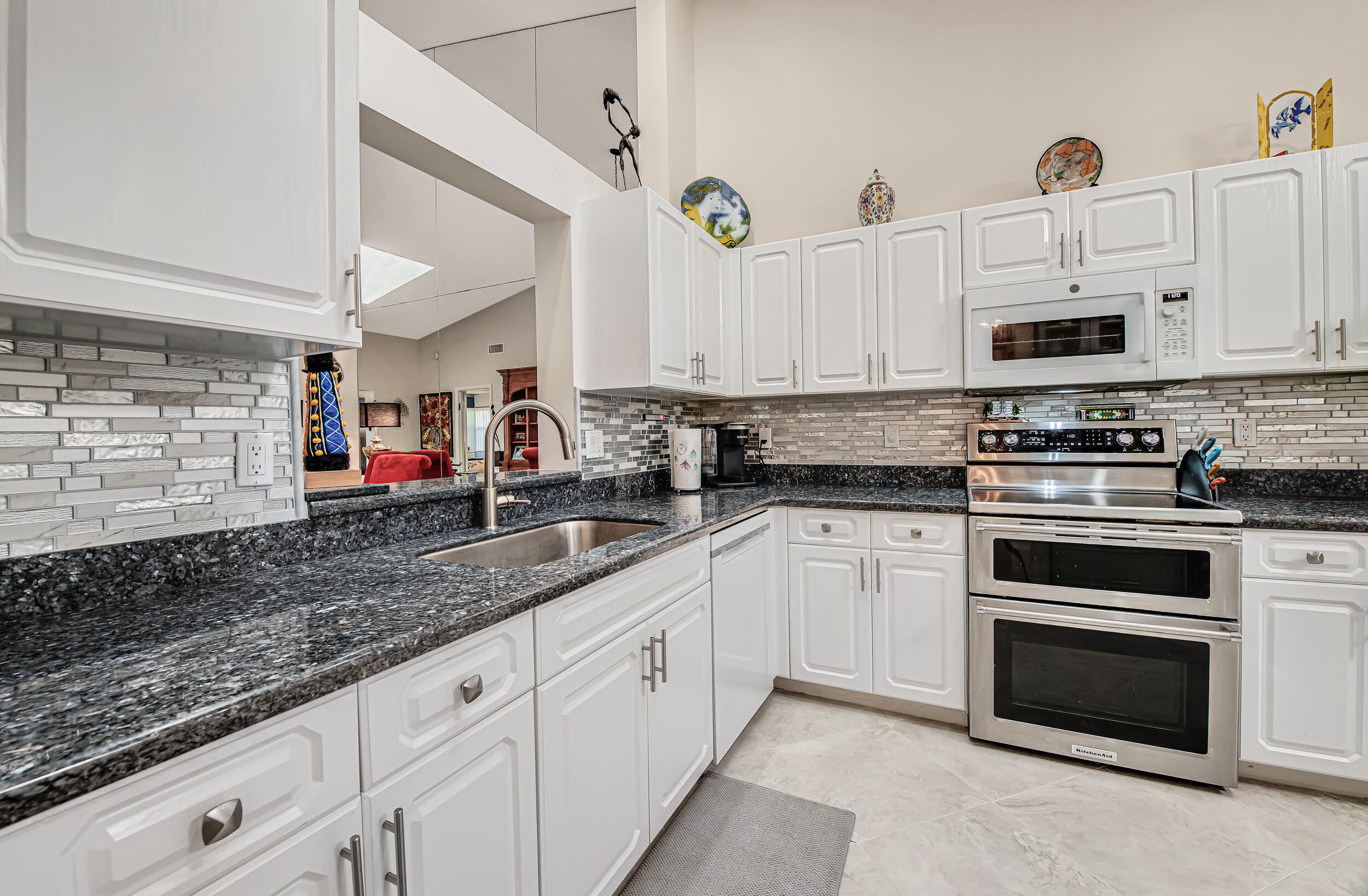 7569 Island Breeze Terrace Property Photo 10