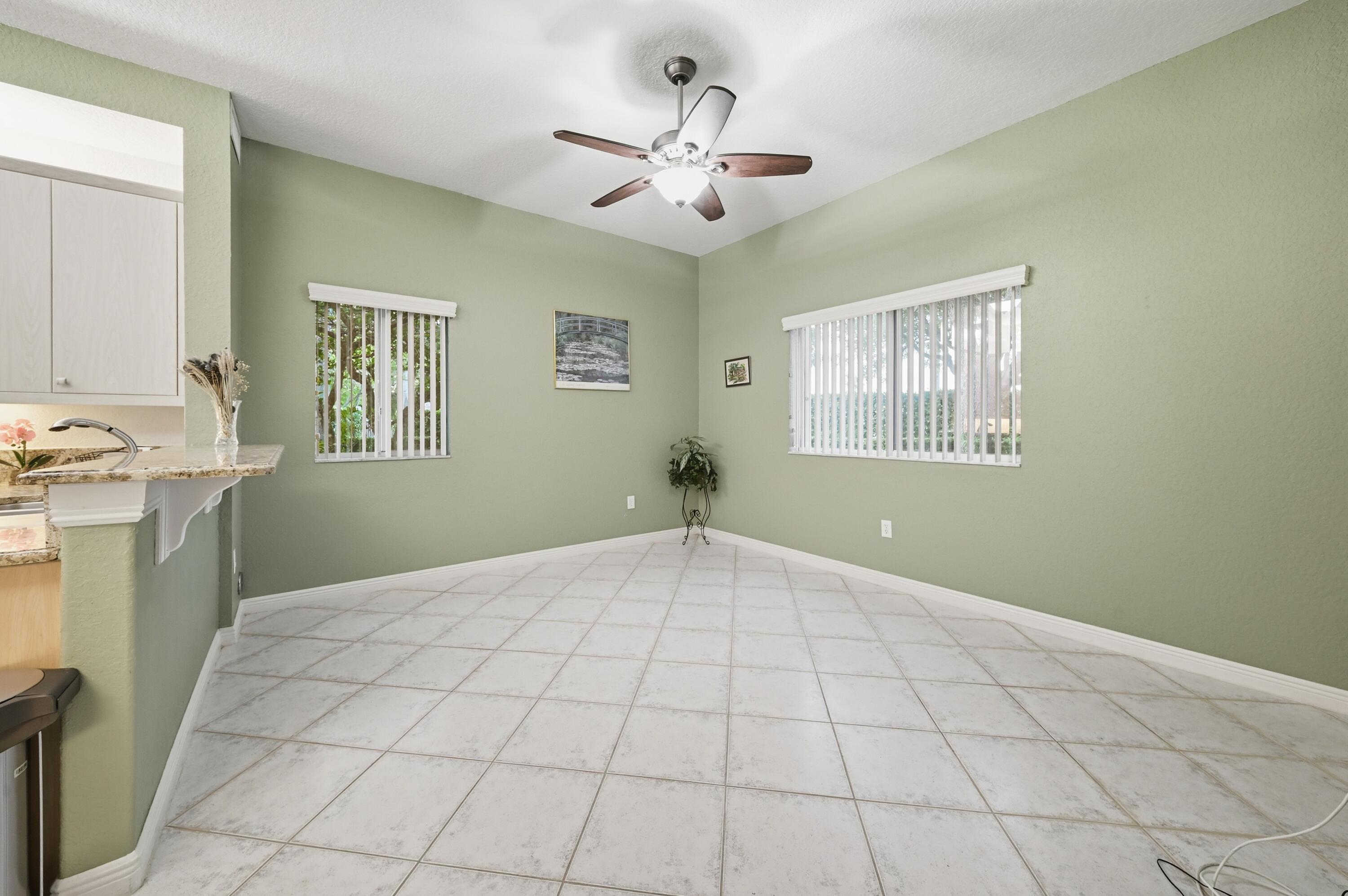 7986 Exeter Boulevard W 101 Property Photo 15