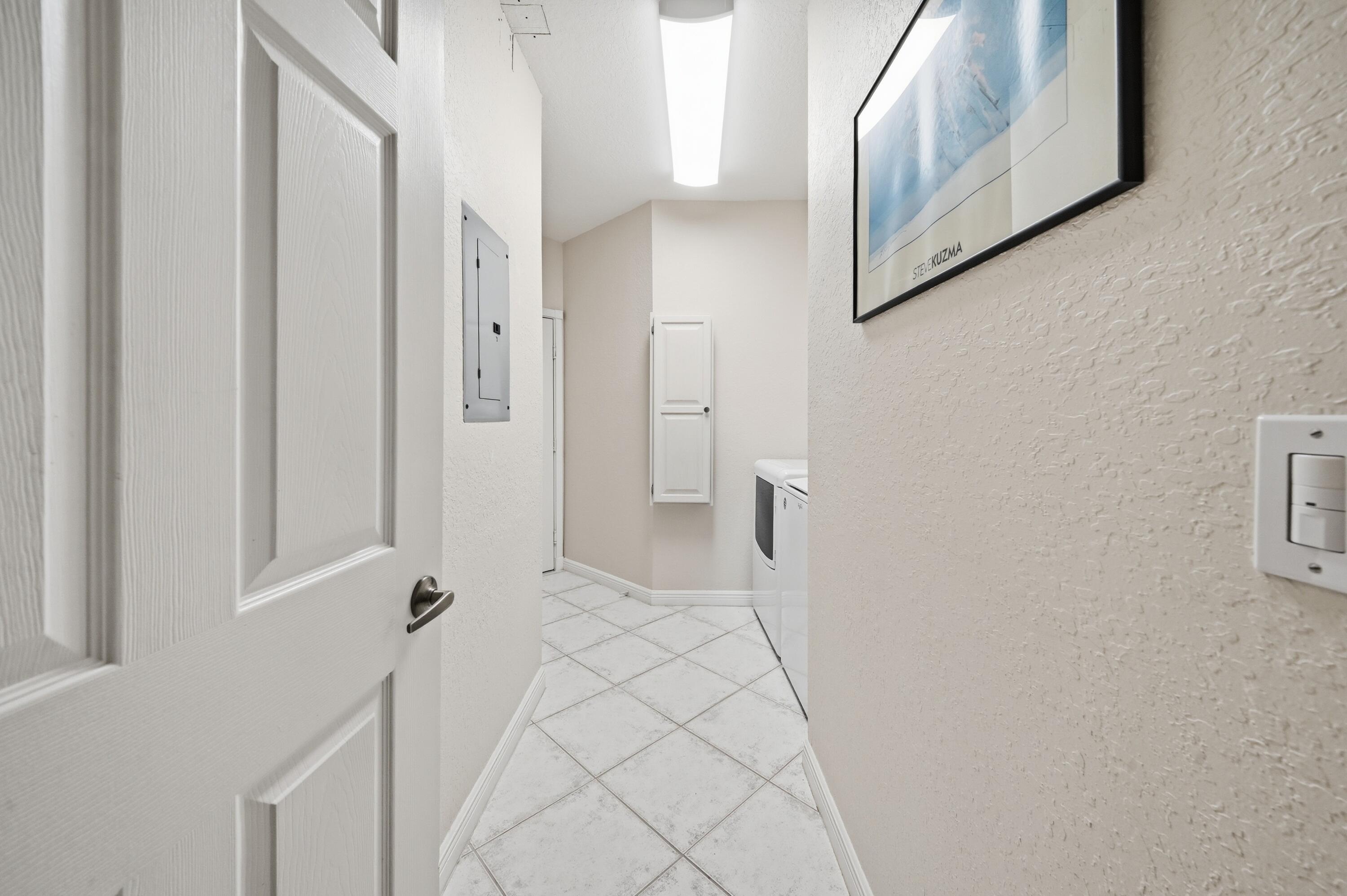7986 Exeter Boulevard W 101 Property Photo 29