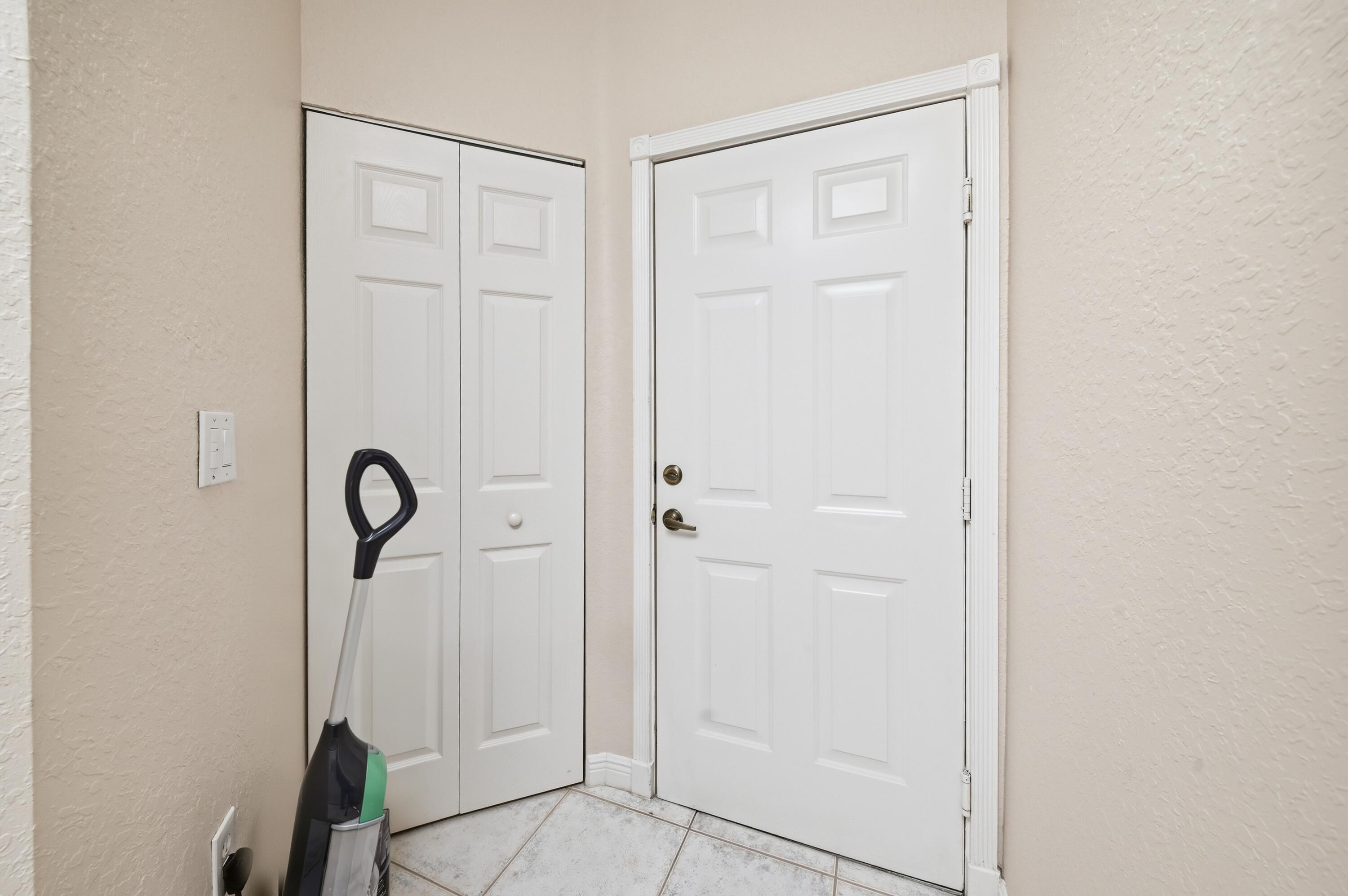 7986 Exeter Boulevard W 101 Property Photo 30