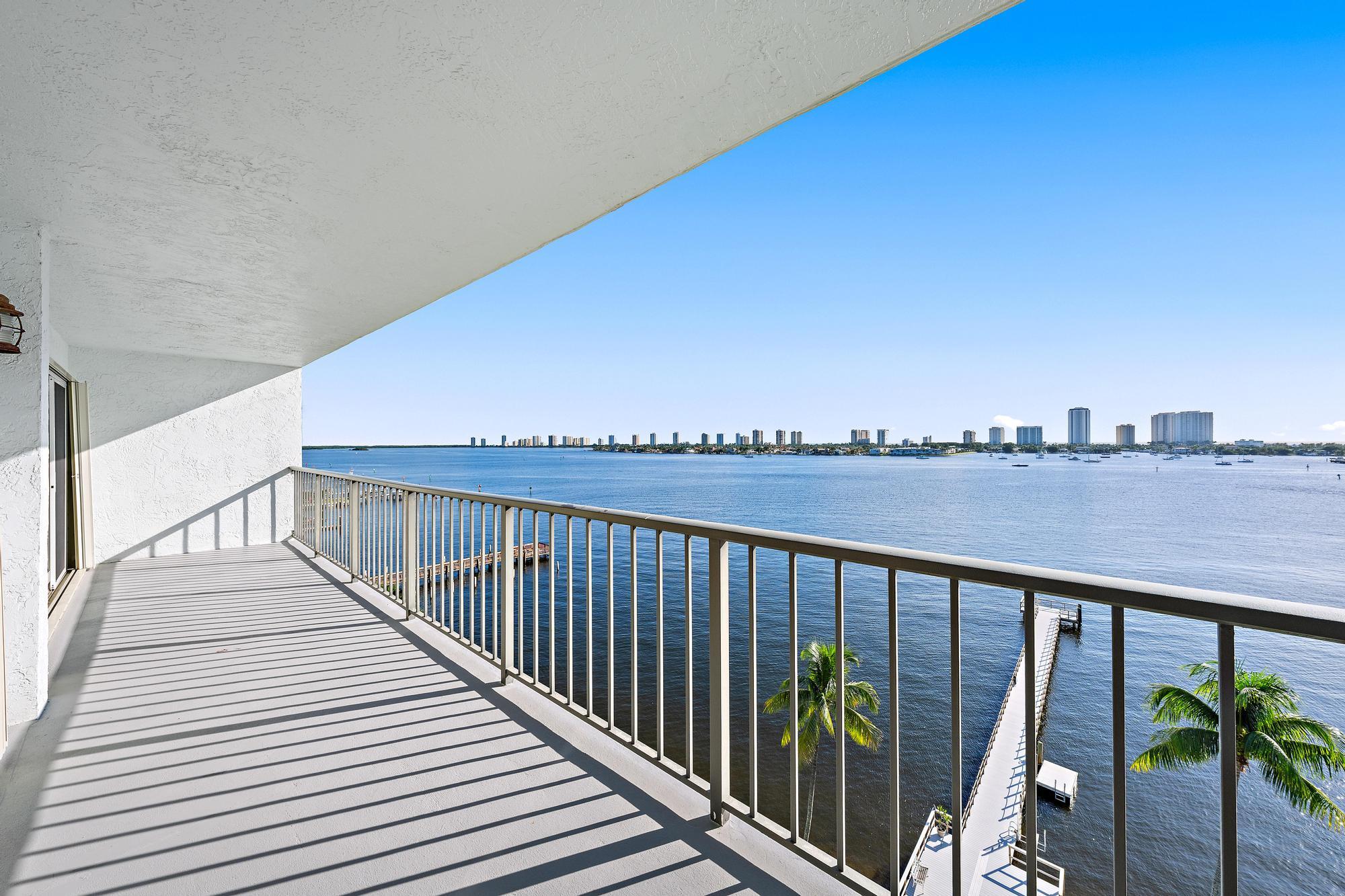 3040 Lake Shore Drive 903 Property Photo 2