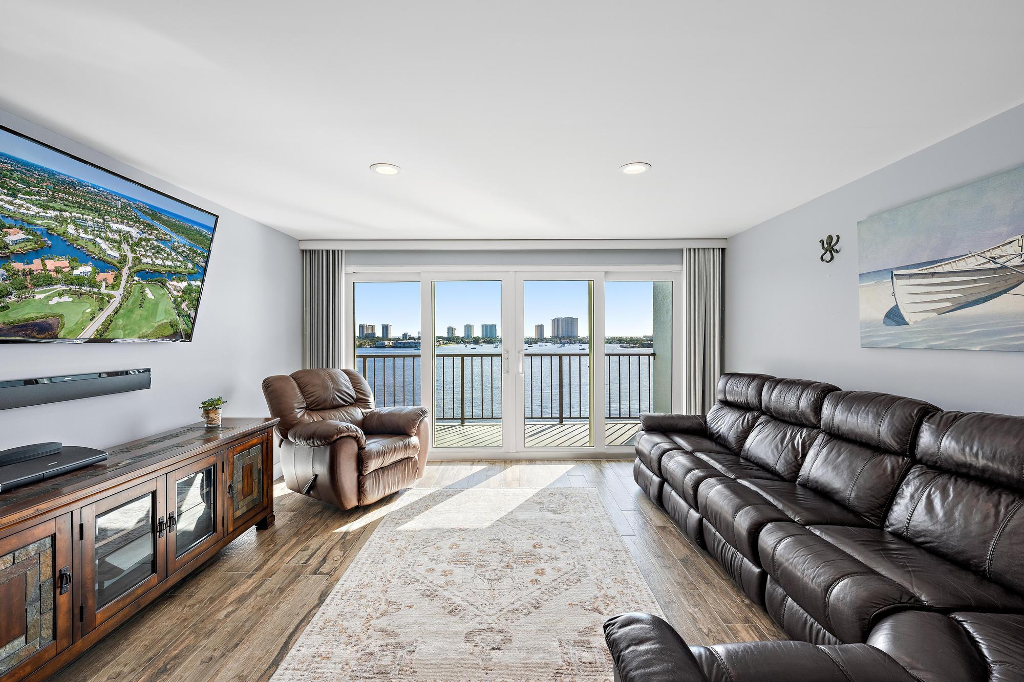 3040 Lake Shore Drive 903 Property Photo 6