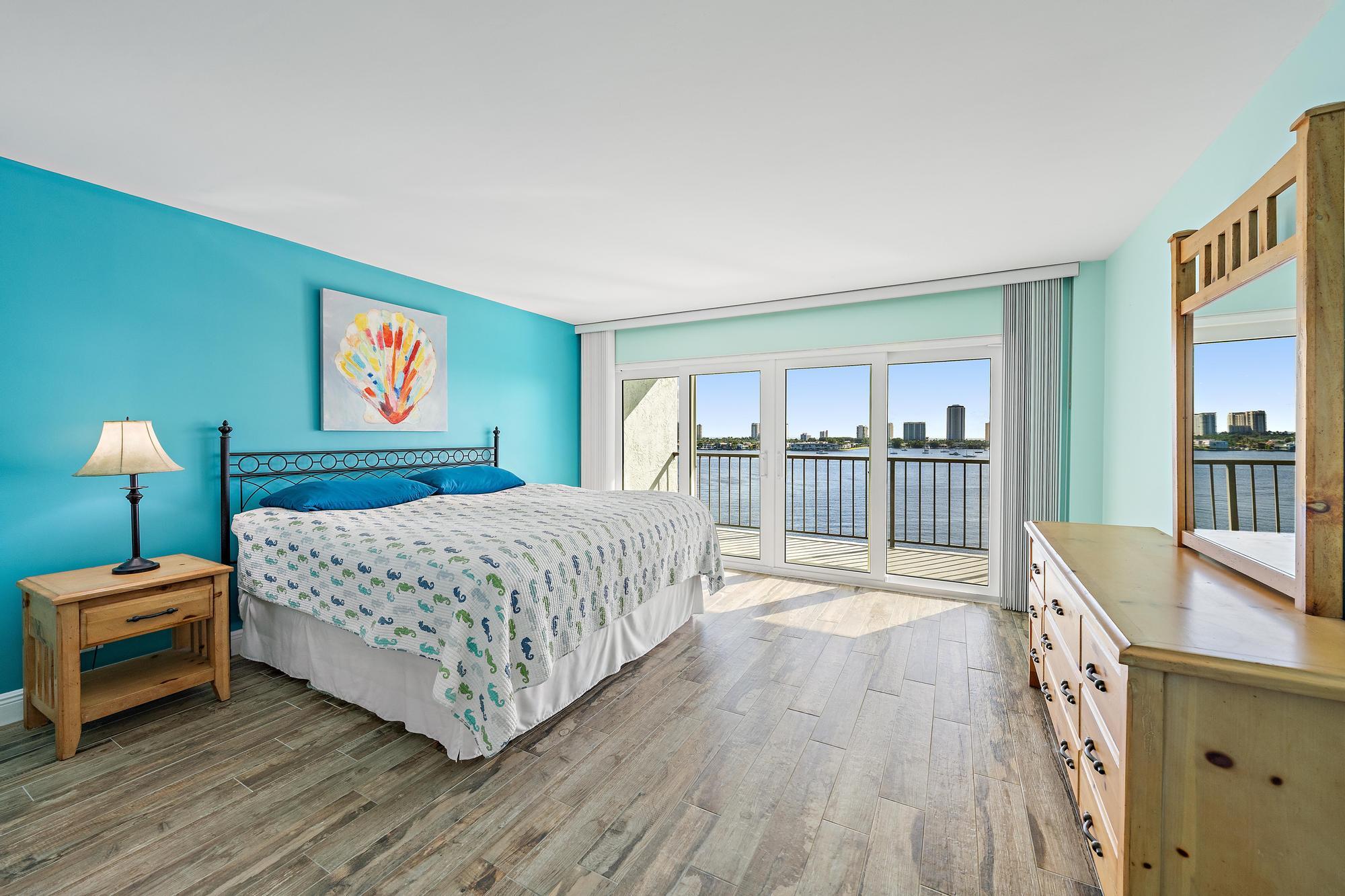 3040 Lake Shore Drive 903 Property Photo 14