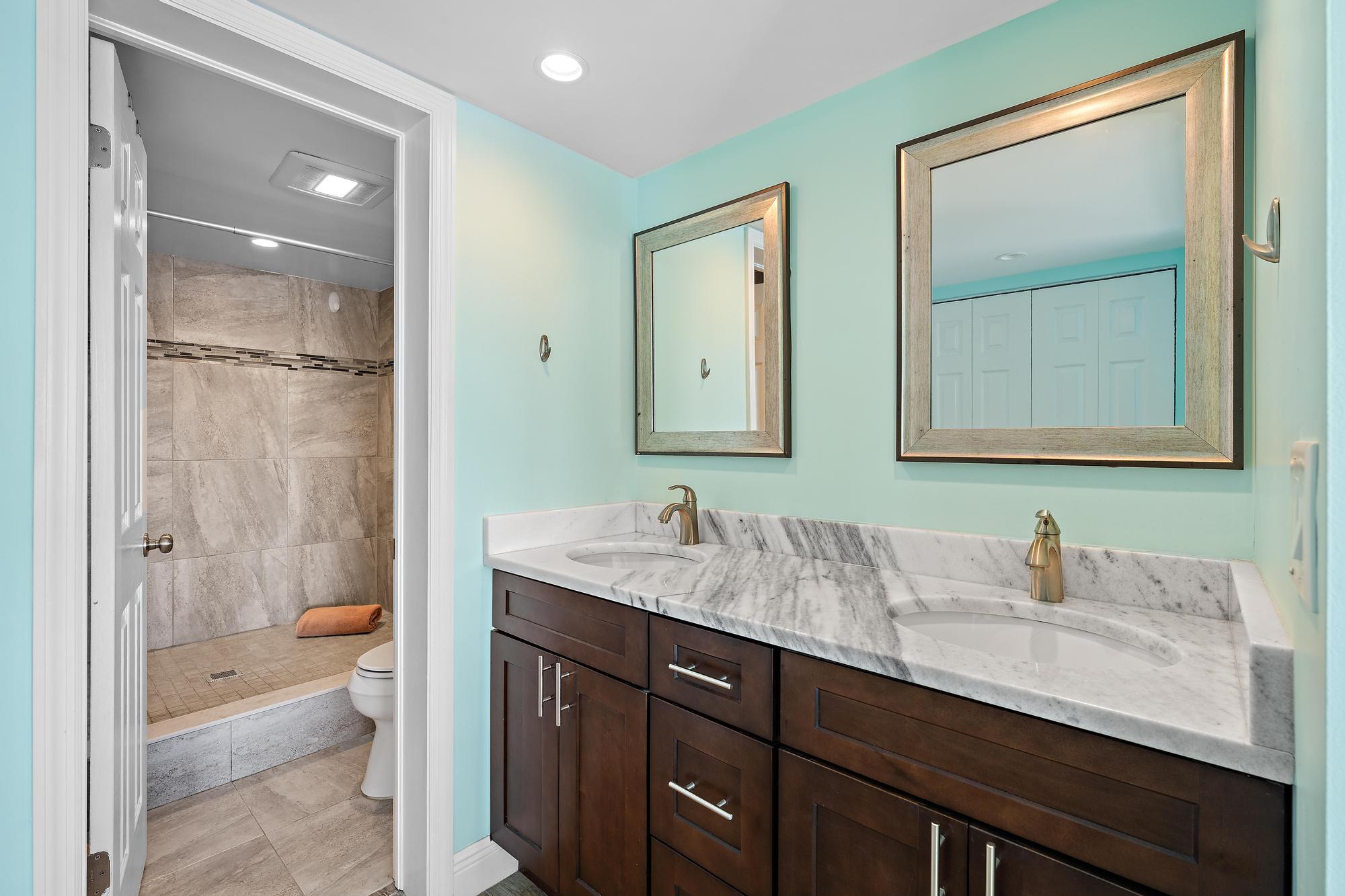 3040 Lake Shore Drive 903 Property Photo 18