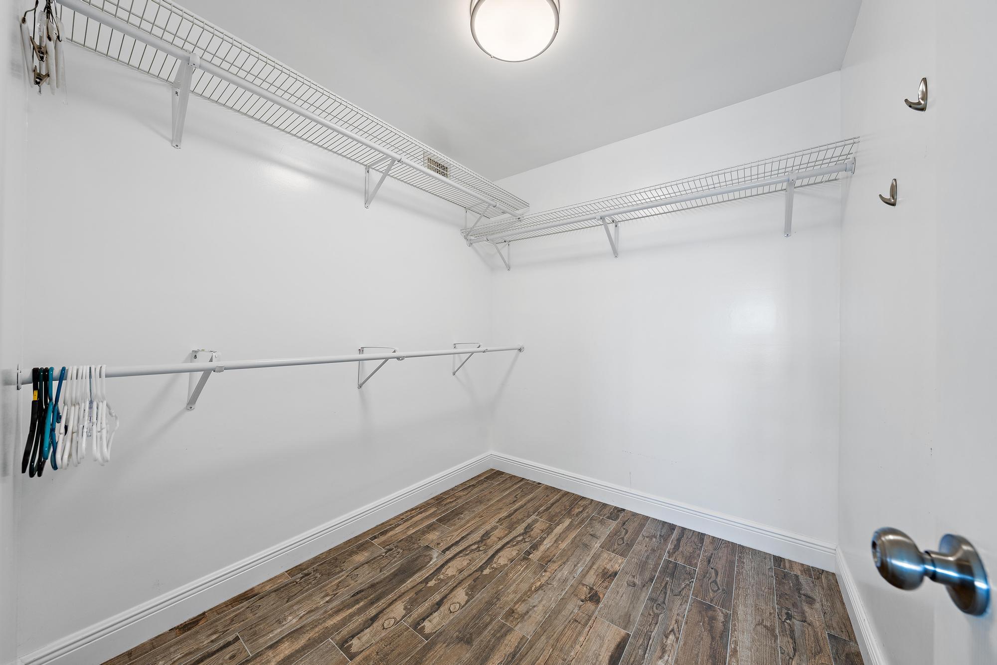 3040 Lake Shore Drive 903 Property Photo 19