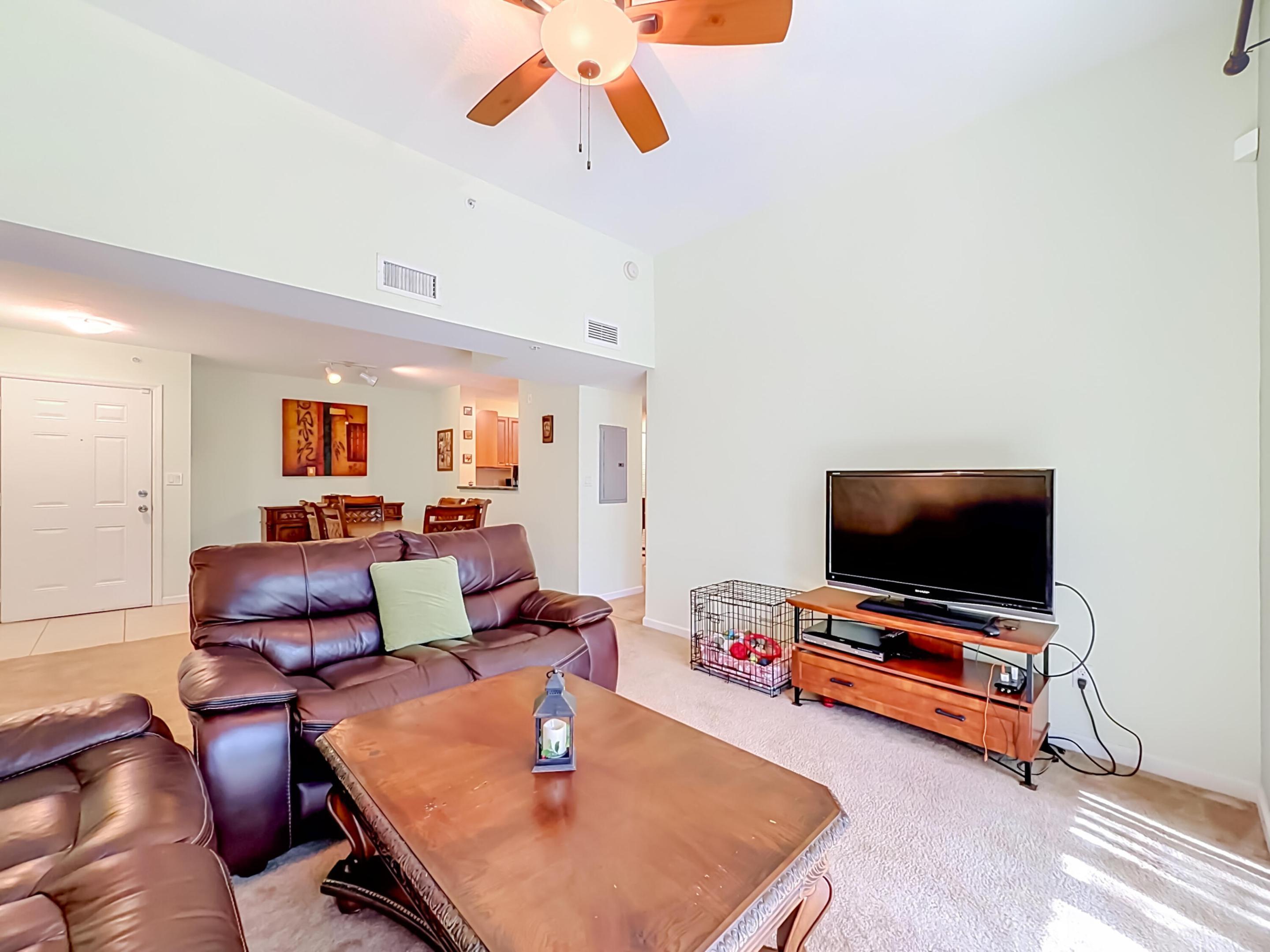 519 E Sheridan Street 4042 Property Photo 1