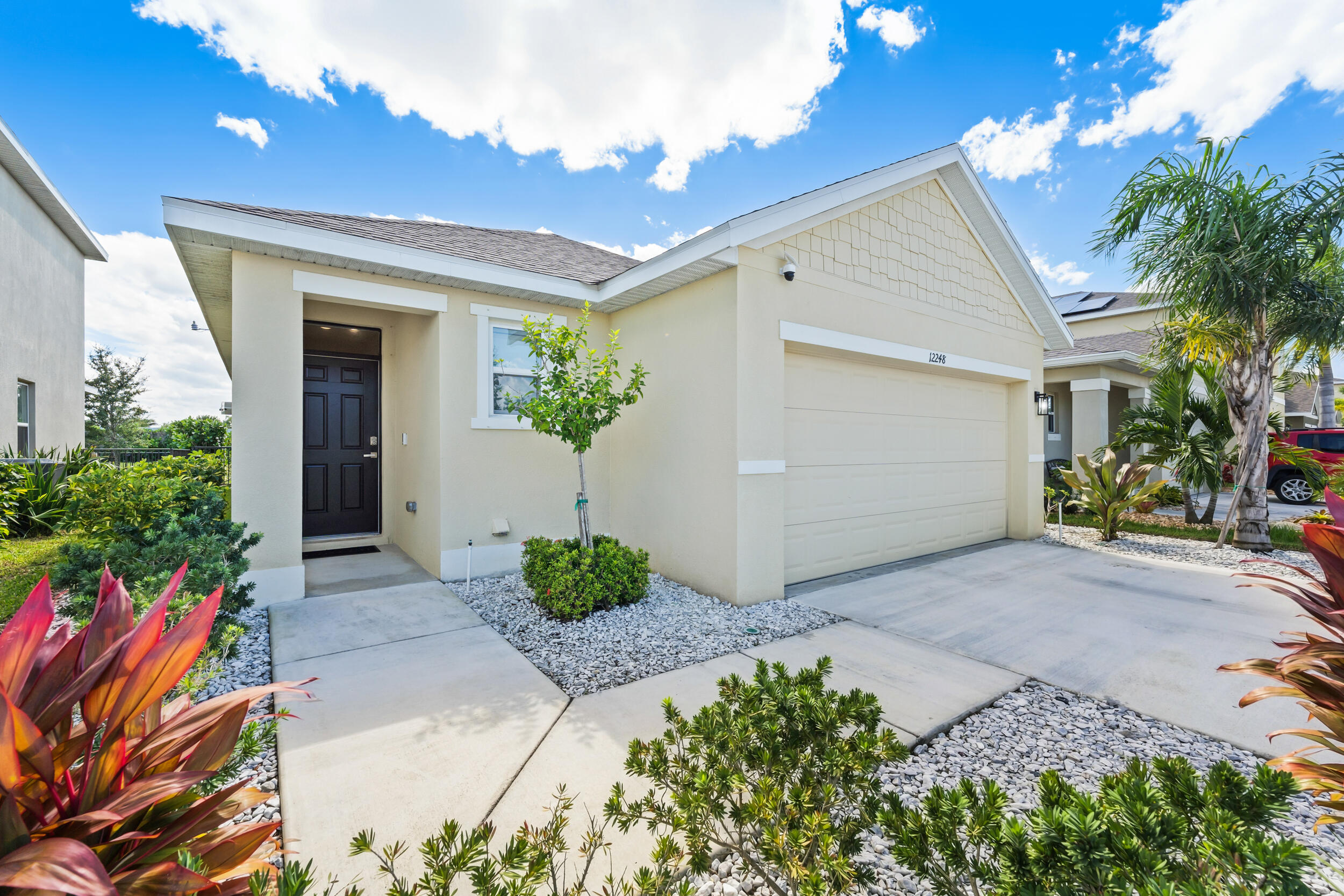 12248 Sw Rimini Way Property Photo 1