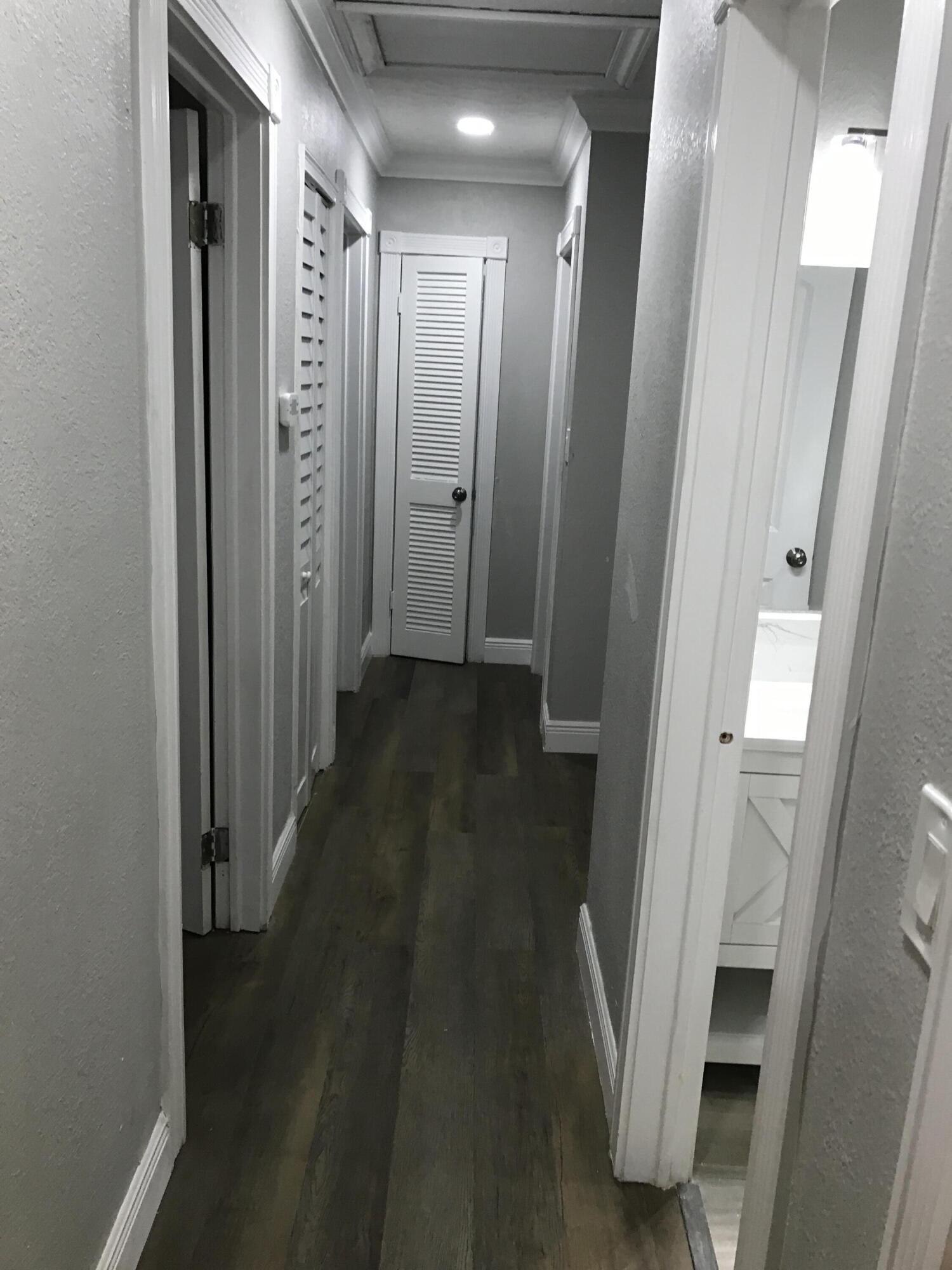 1200 W 33rd Street E Property Photo 18