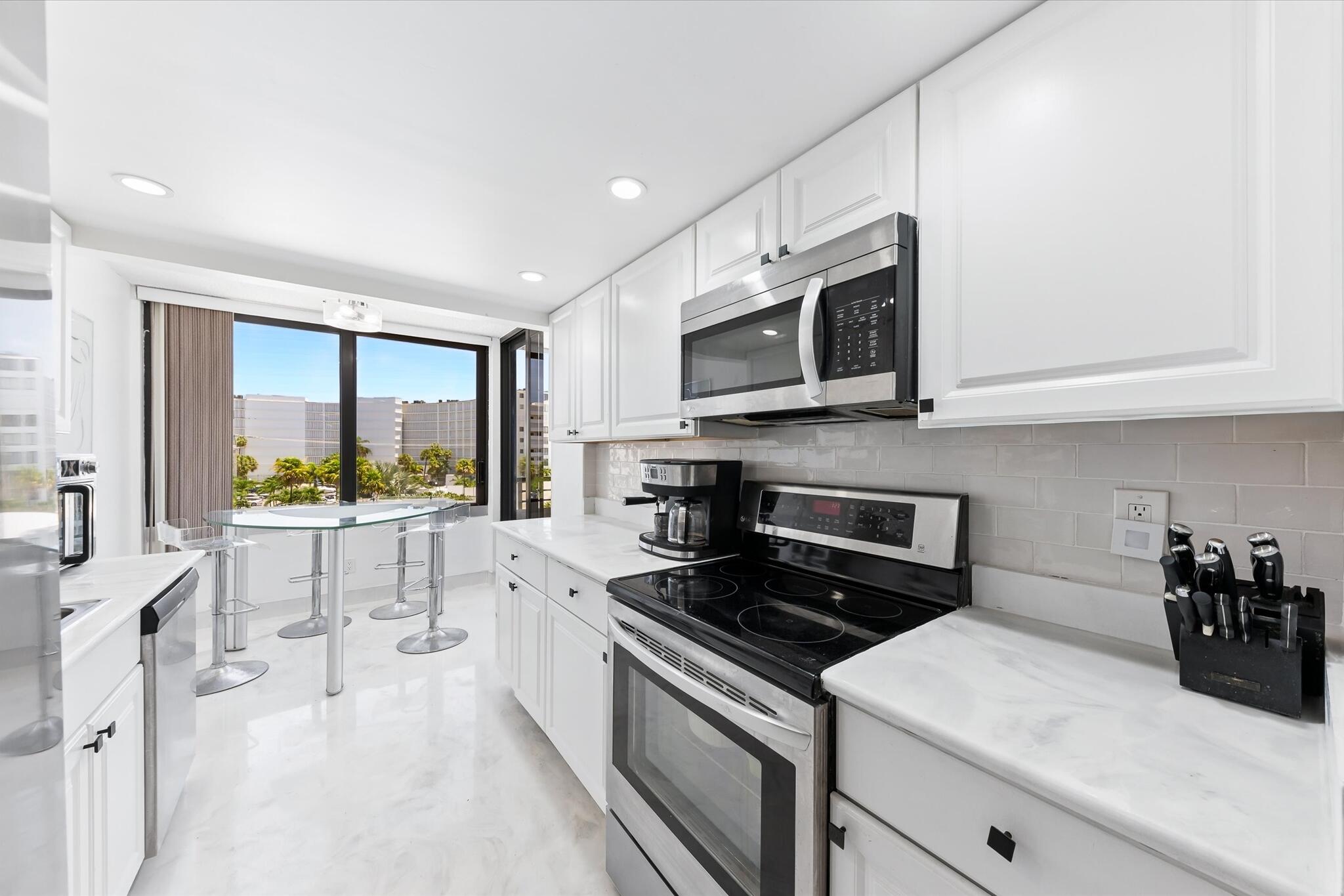 3589 S Ocean Boulevard 403 Property Photo 6