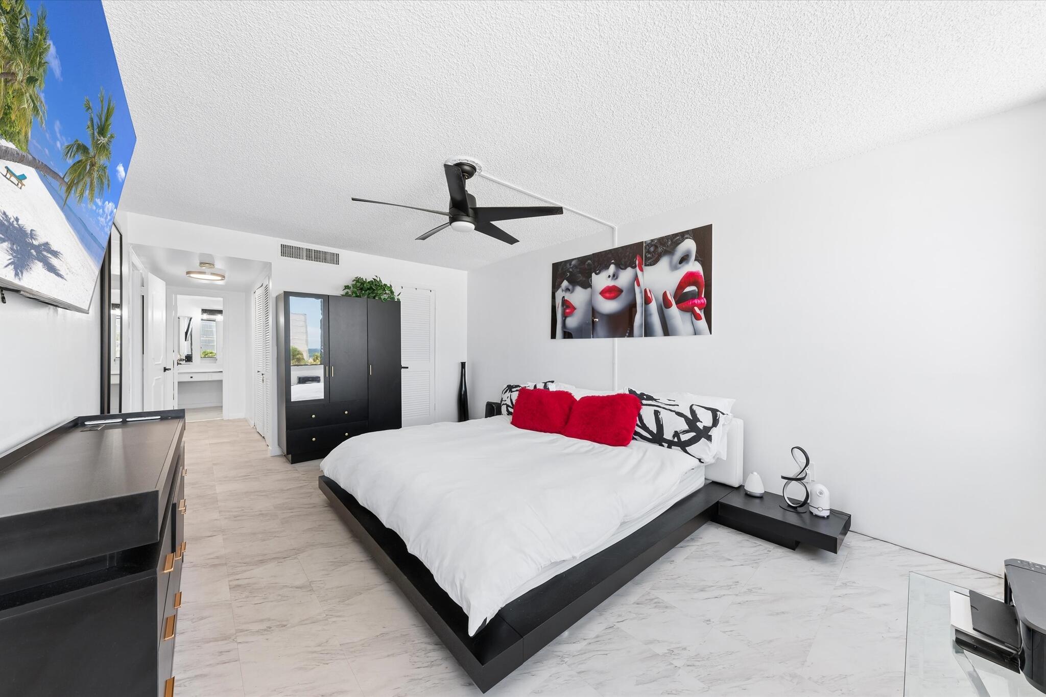 3589 S Ocean Boulevard 403 Property Photo 11