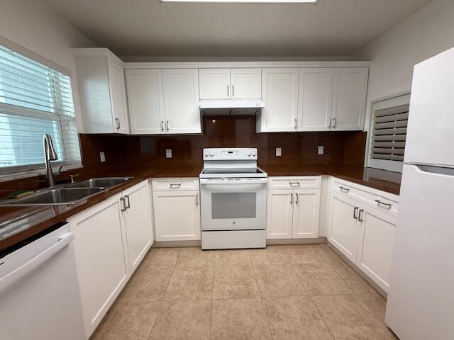 9440 Live Oak Place 402 Property Photo 2