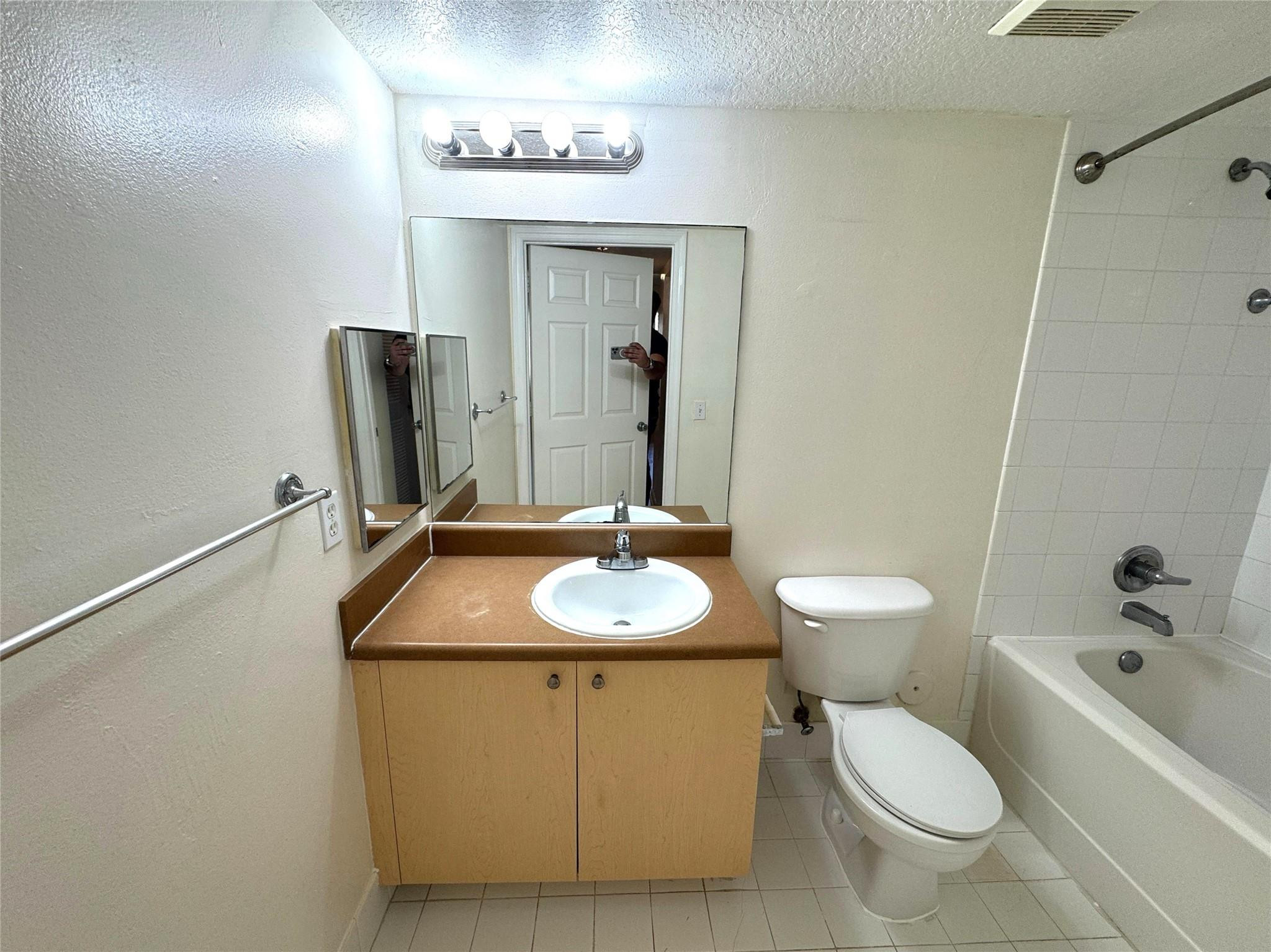 4220 San Marino Boulevard 101 Property Photo 13