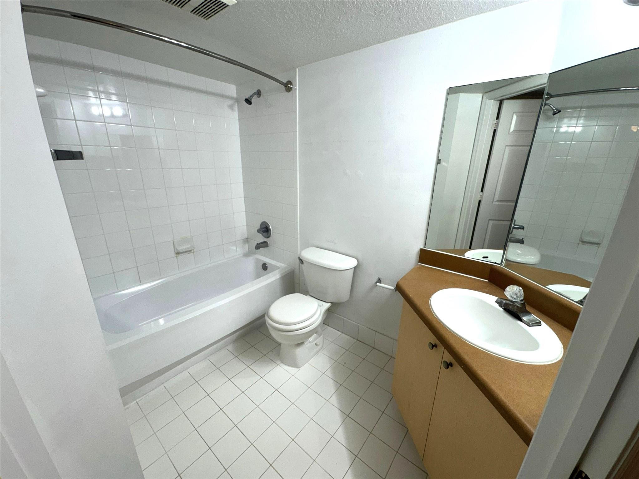4220 San Marino Boulevard 101 Property Photo 19