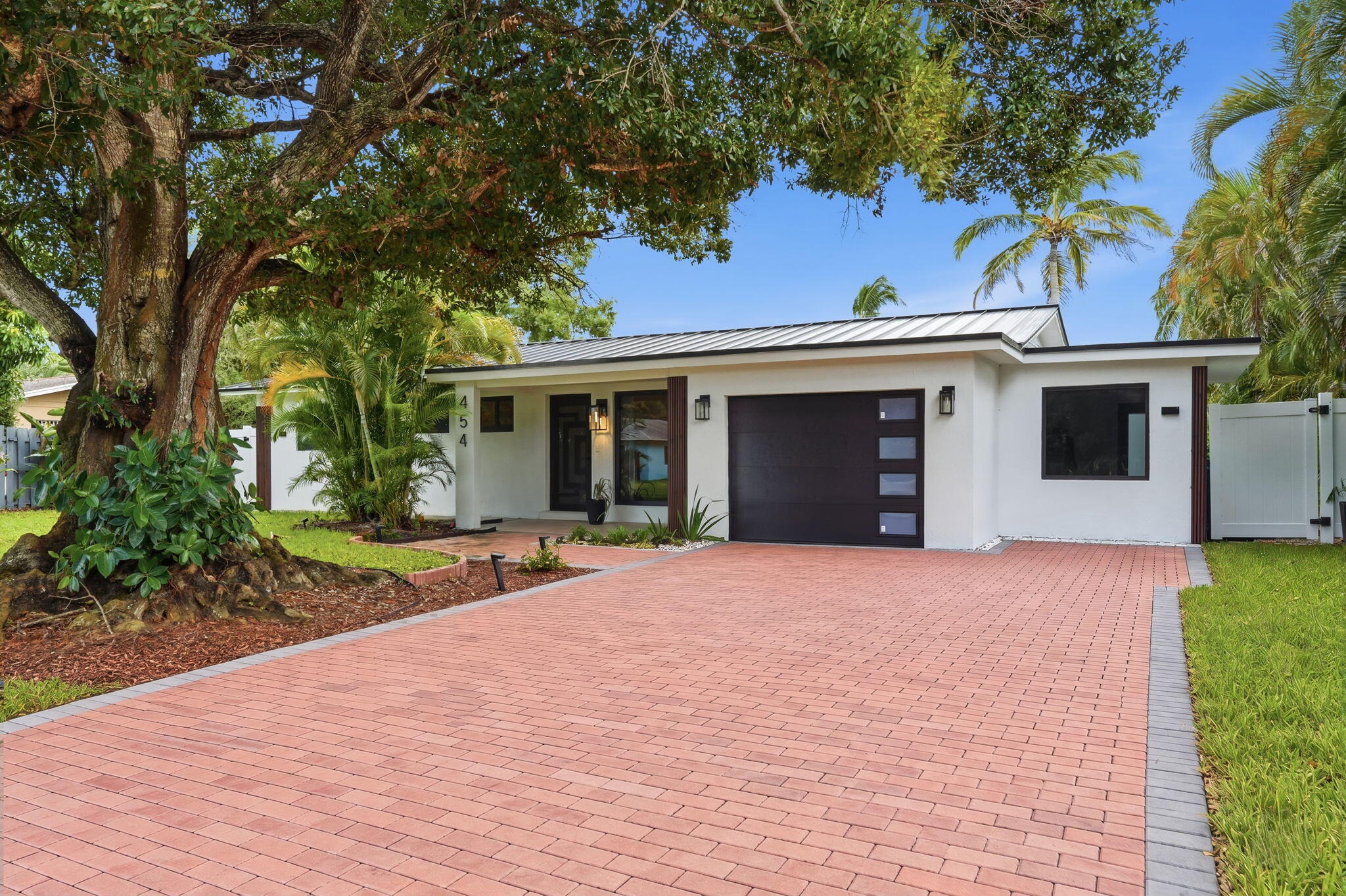 454 Dover Road Property Photo 1
