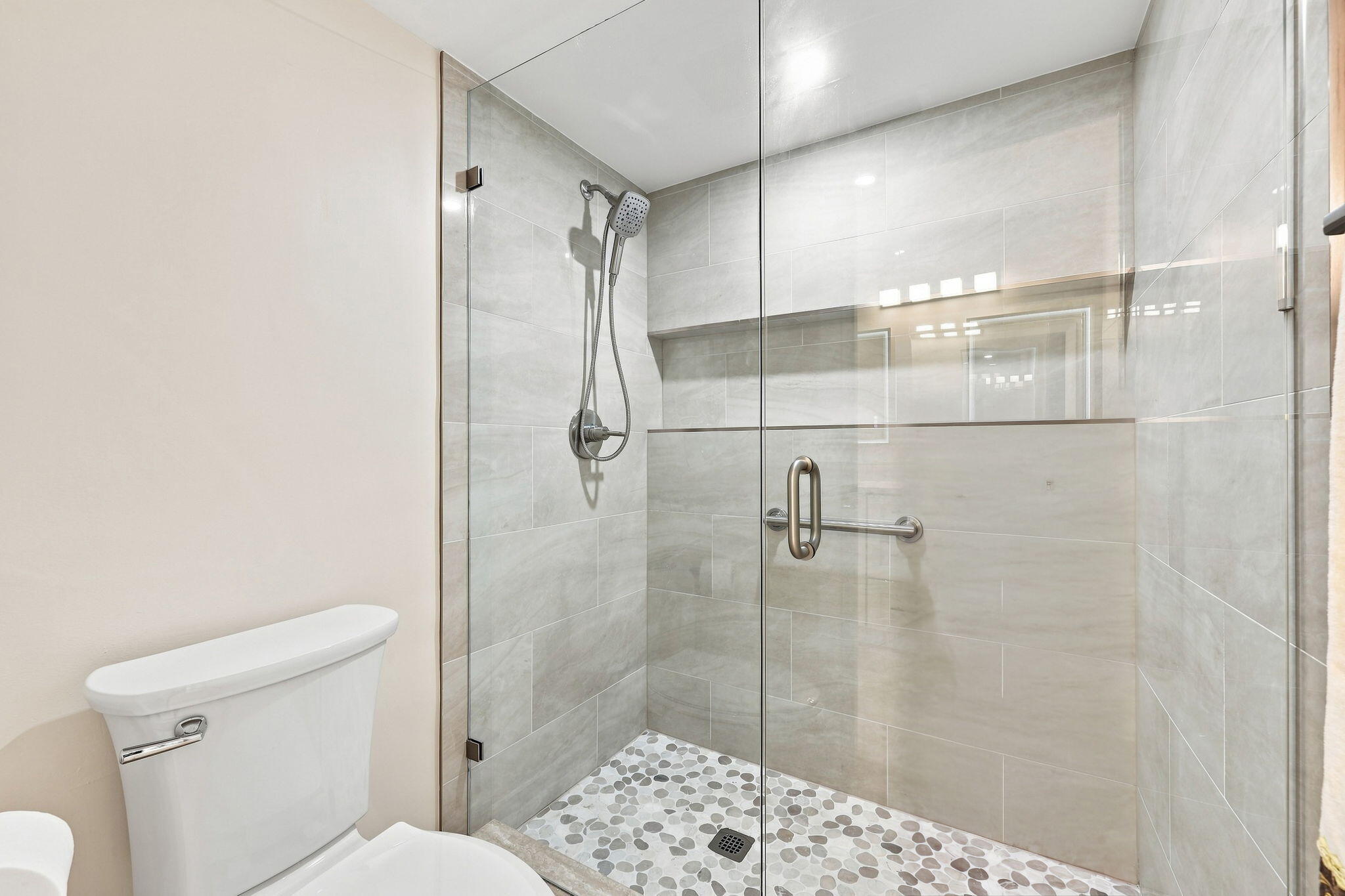 15456 Pembridge Drive 111 Property Photo 18