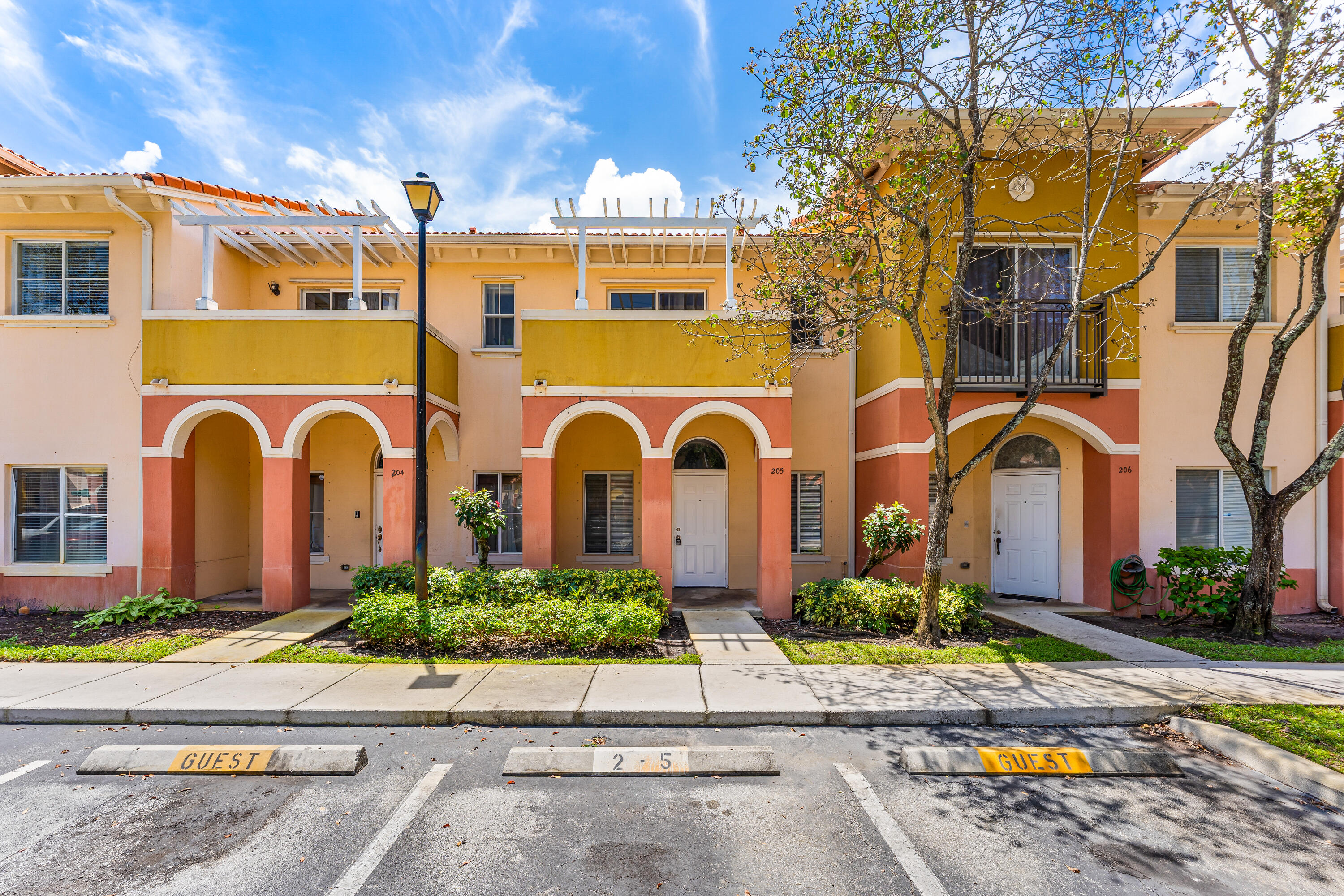 205 S SANTA CATALINA Circle 205 Property Photo 1