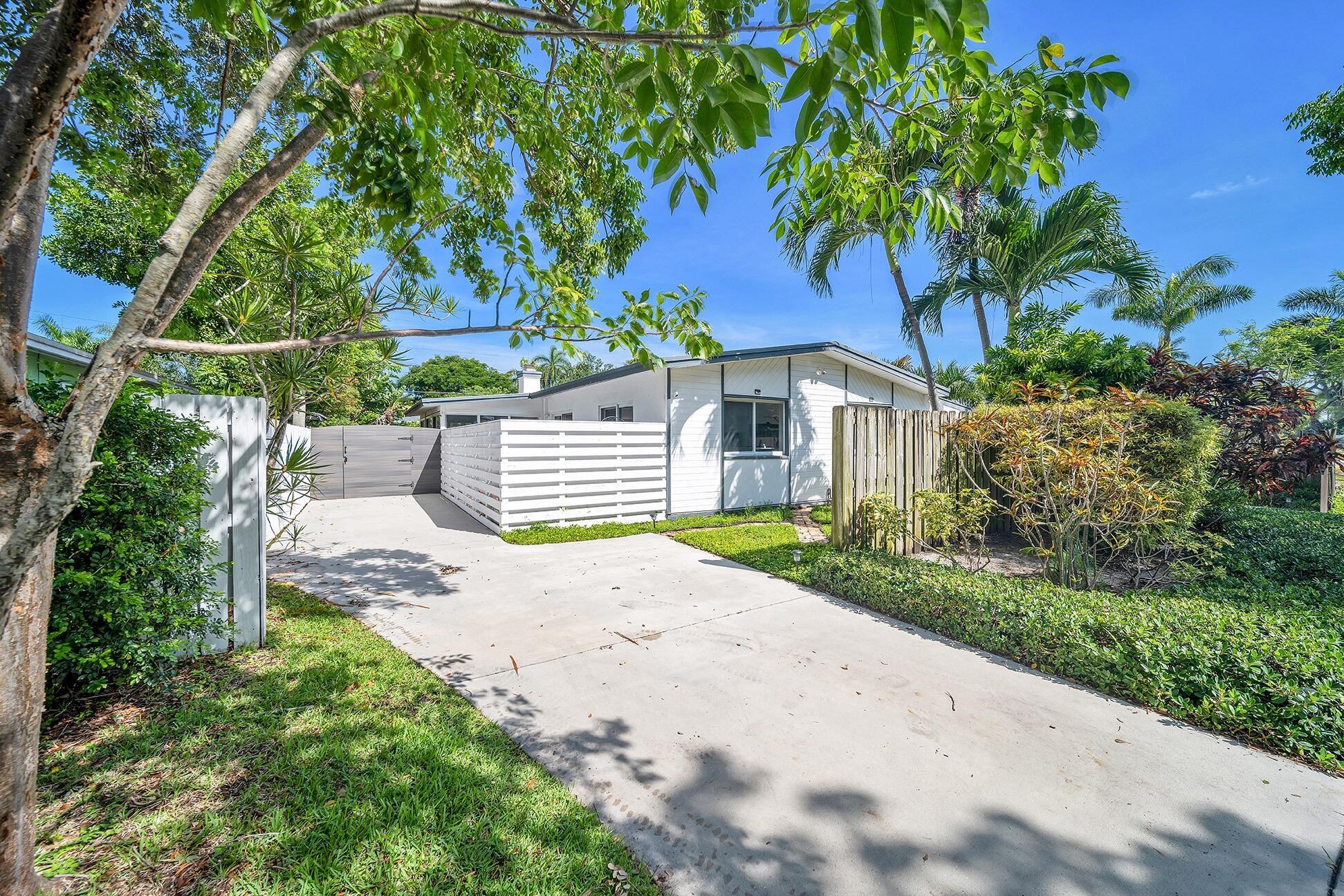 1303 Cordova Road Property Photo 4