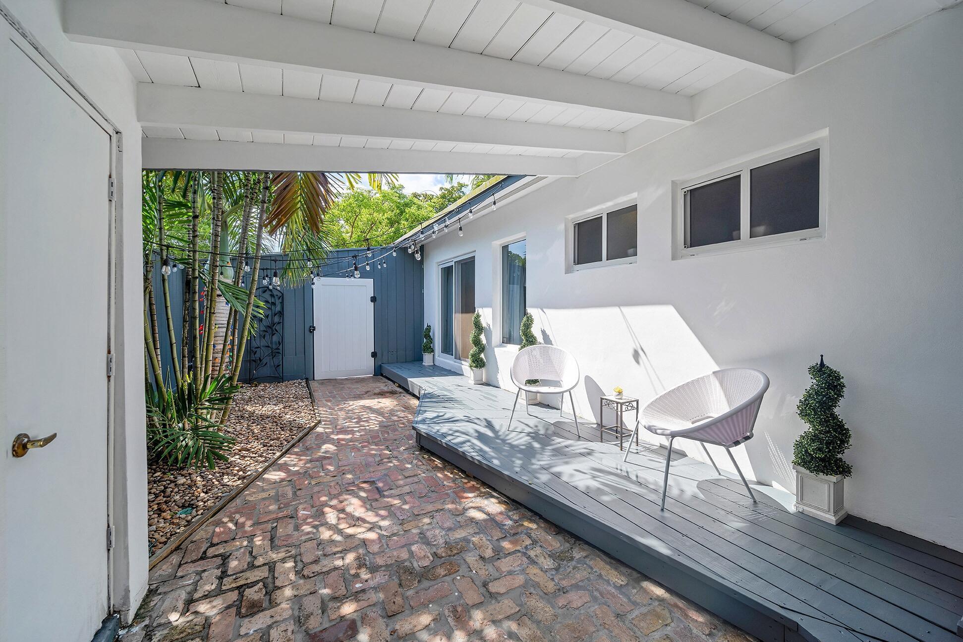 1303 Cordova Road Property Photo 5
