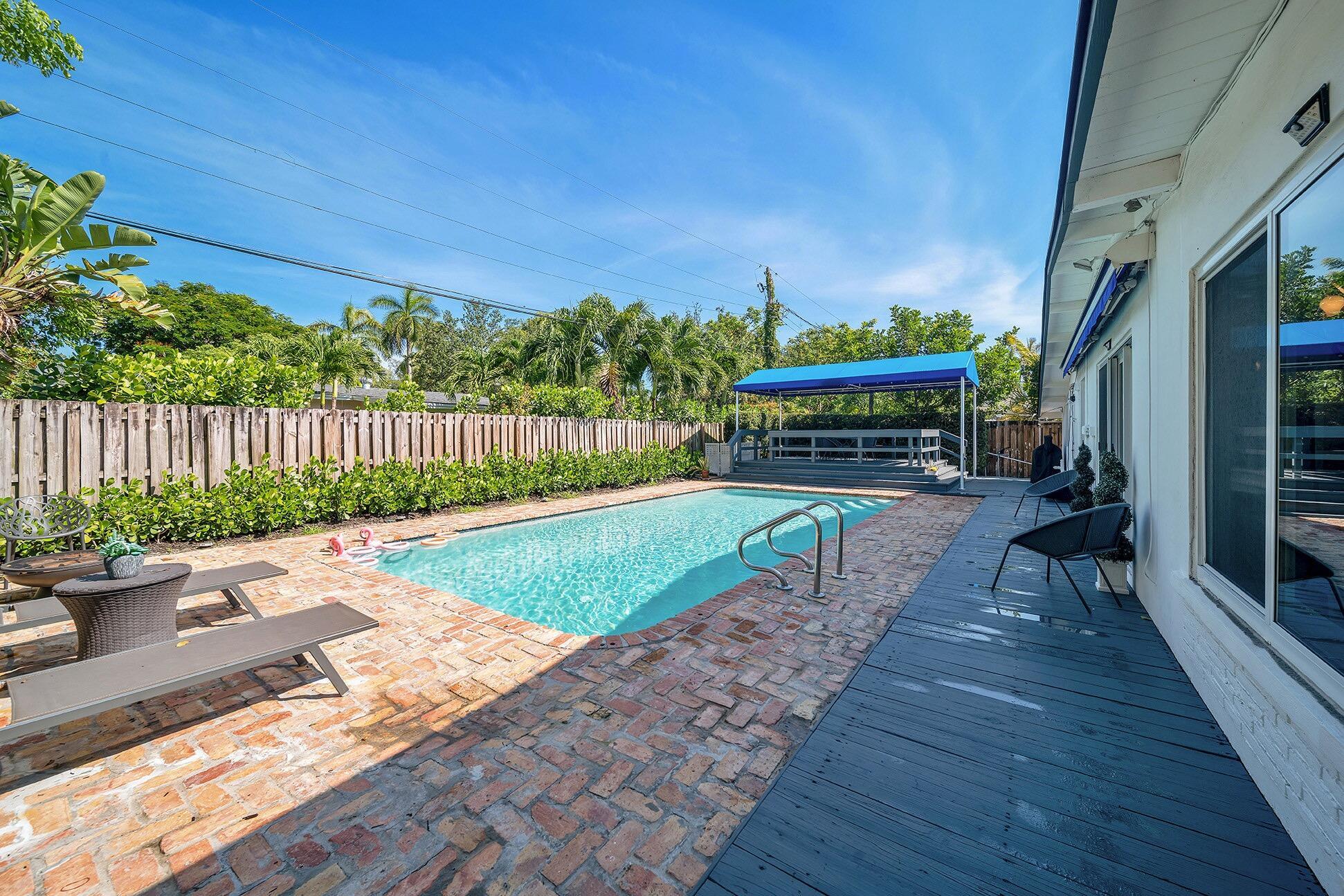1303 Cordova Road Property Photo 17