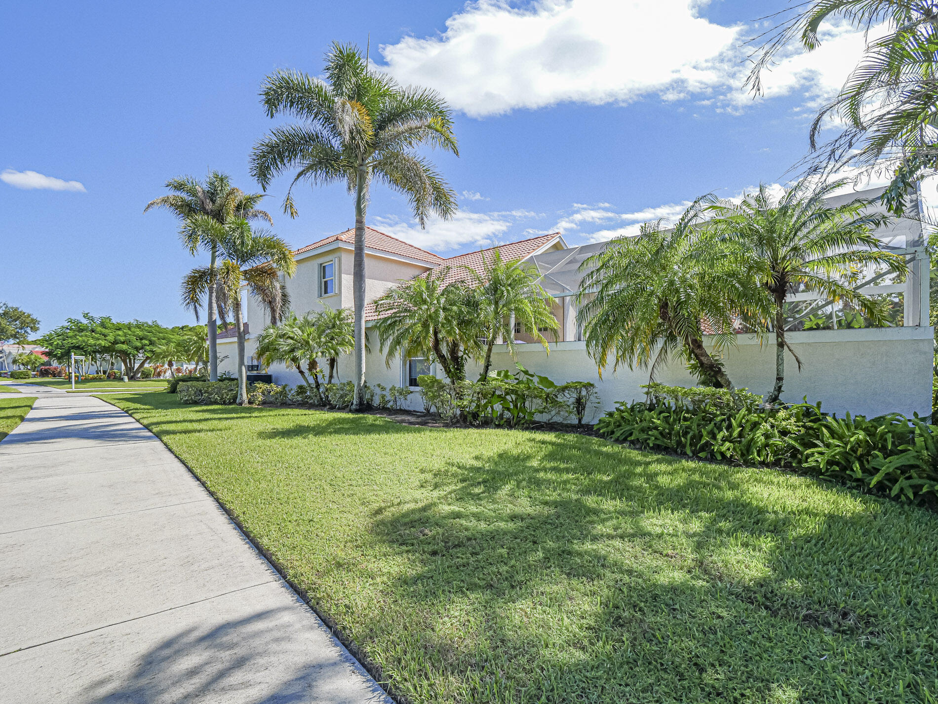 564 Sw Saint Kitts Cove Property Photo 3