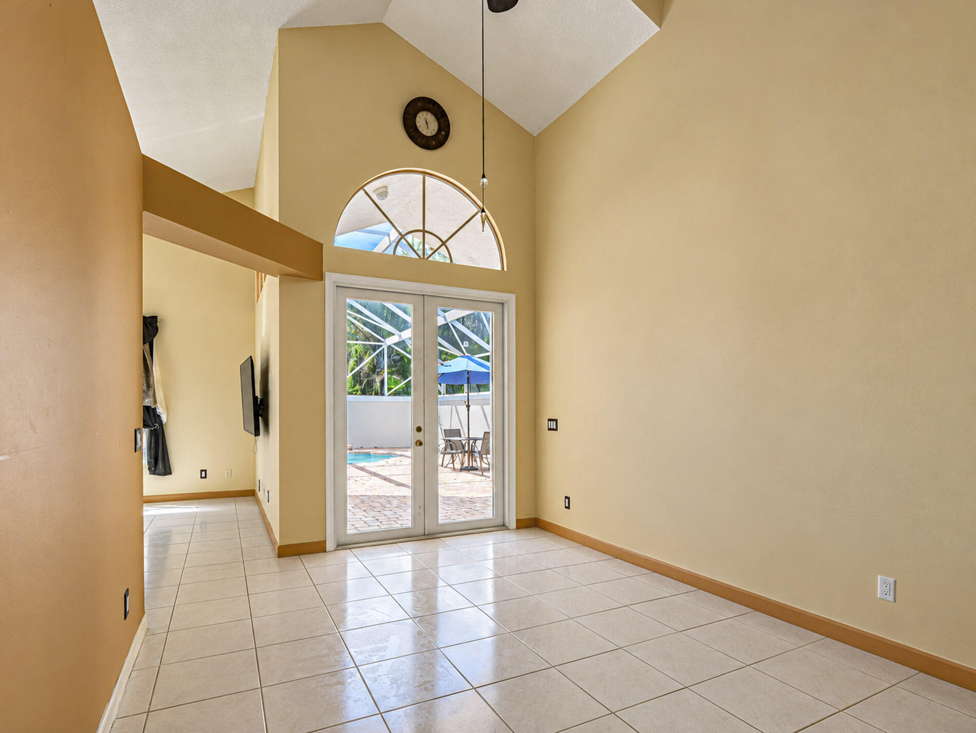 564 Sw Saint Kitts Cove Property Photo 9