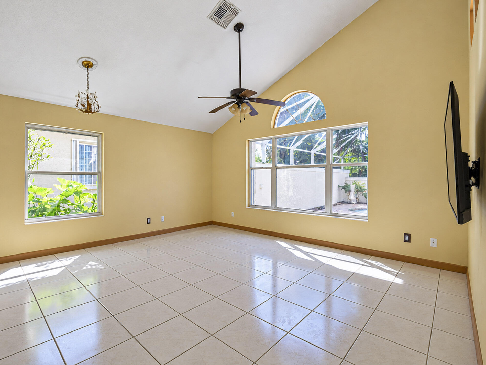 564 Sw Saint Kitts Cove Property Photo 11