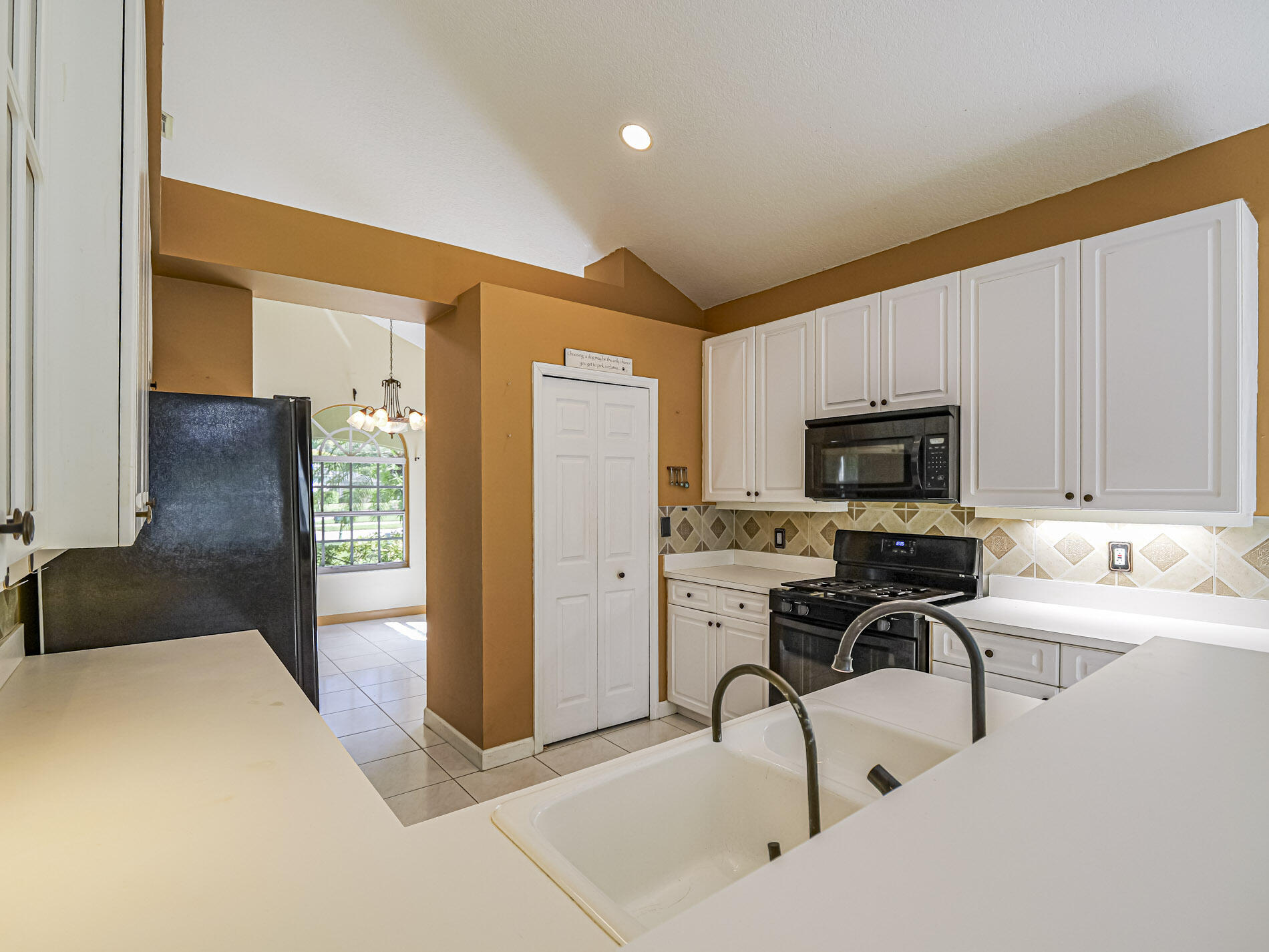 564 Sw Saint Kitts Cove Property Photo 18