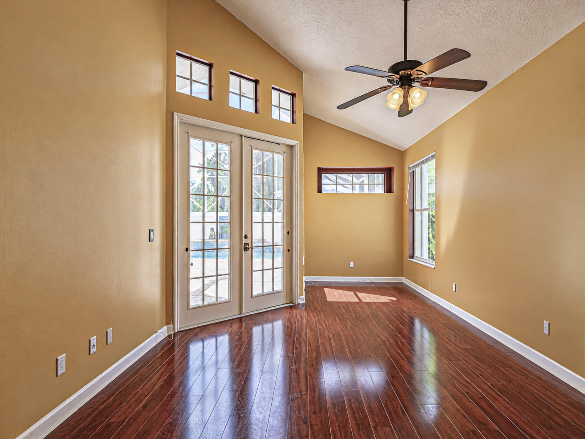 564 Sw Saint Kitts Cove Property Photo 23