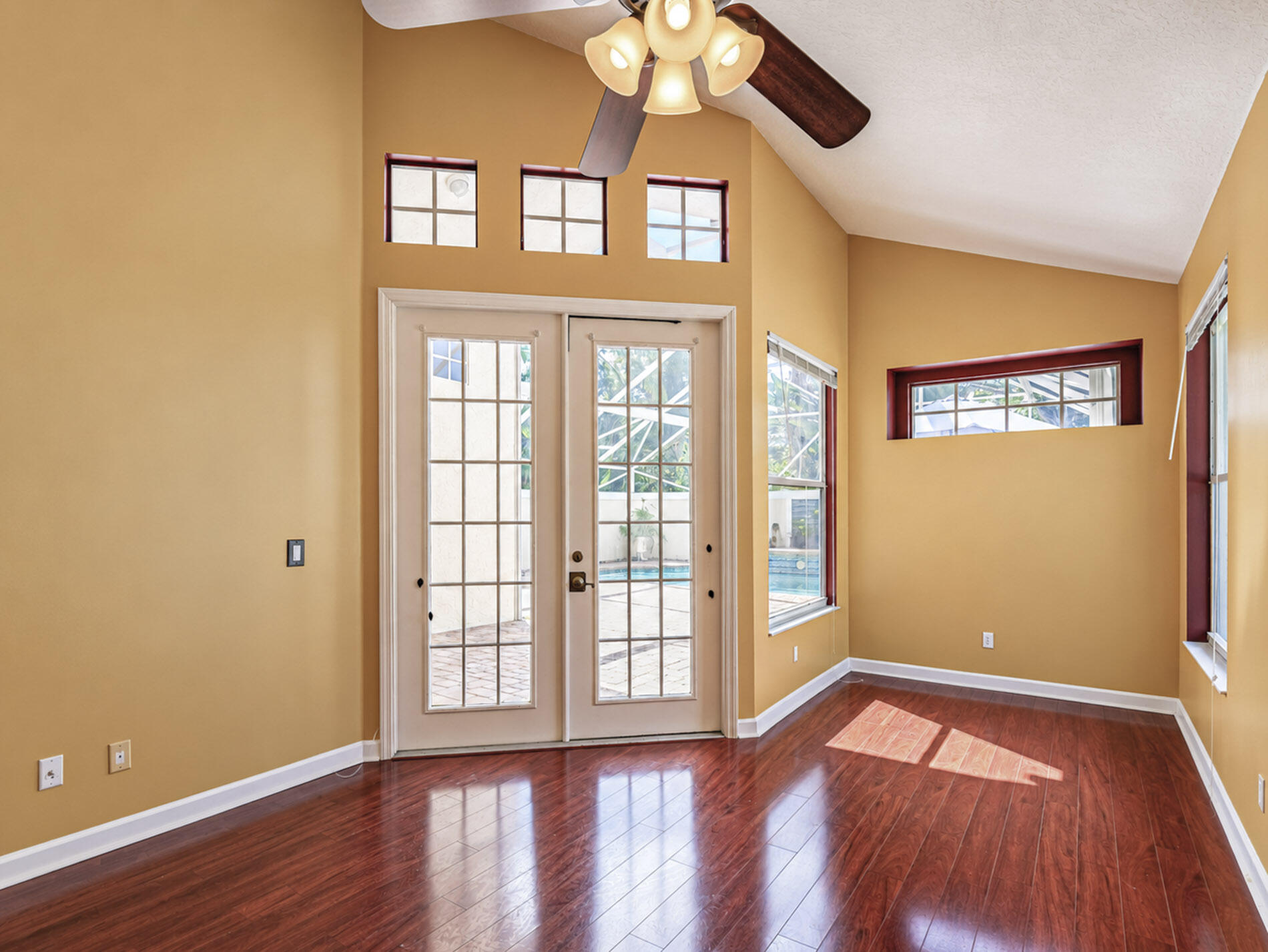 564 Sw Saint Kitts Cove Property Photo 24