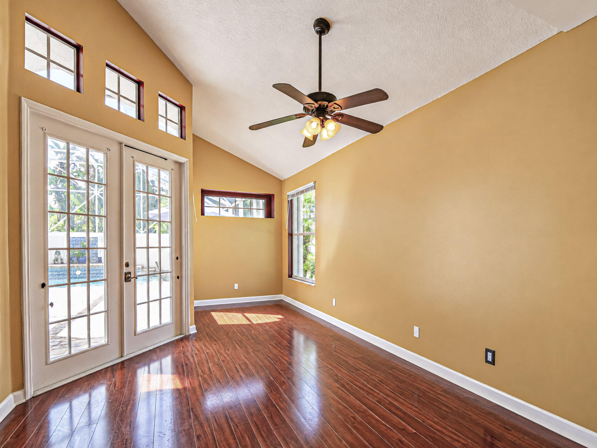564 Sw Saint Kitts Cove Property Photo 25