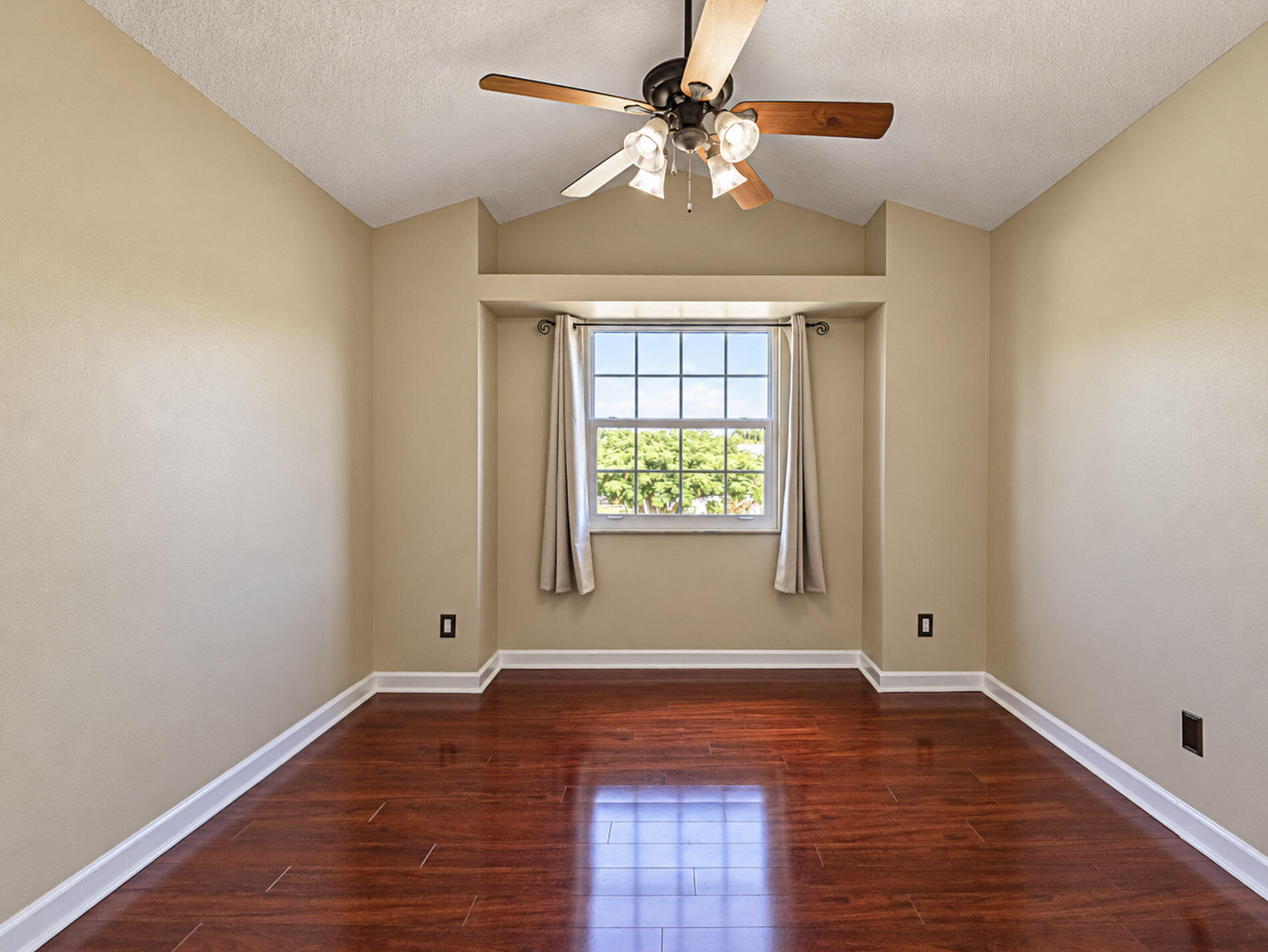564 Sw Saint Kitts Cove Property Photo 35