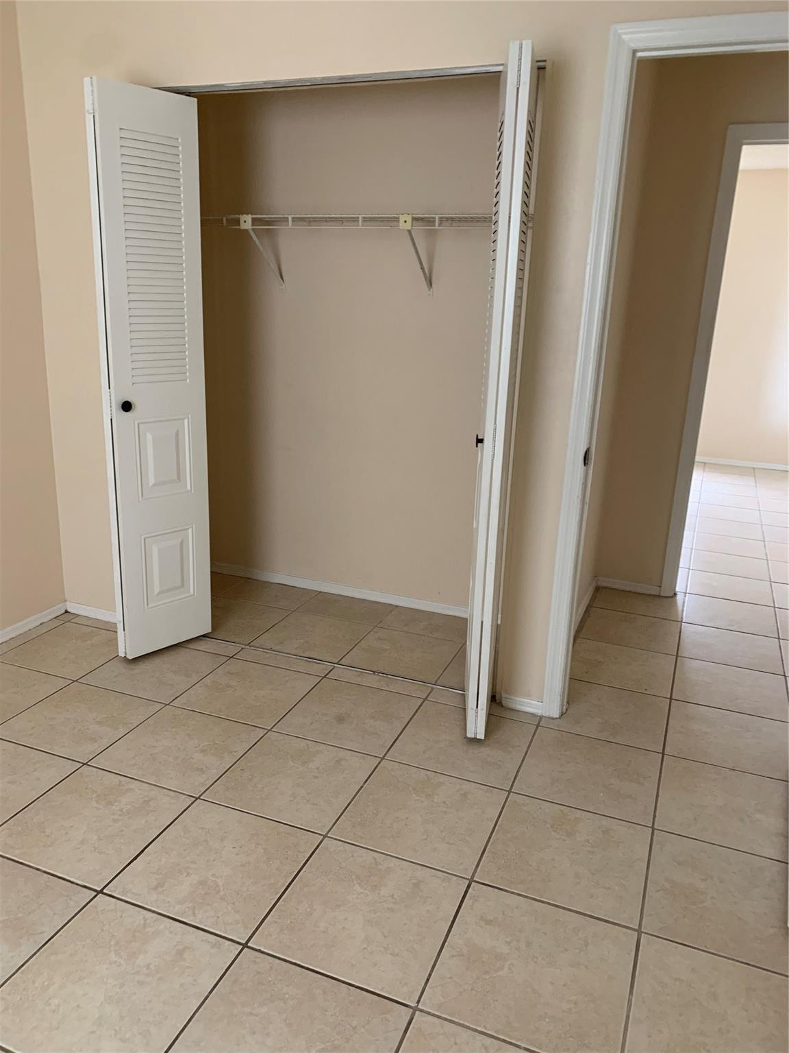 1742 Se North Buttonwood Drive Property Photo 5