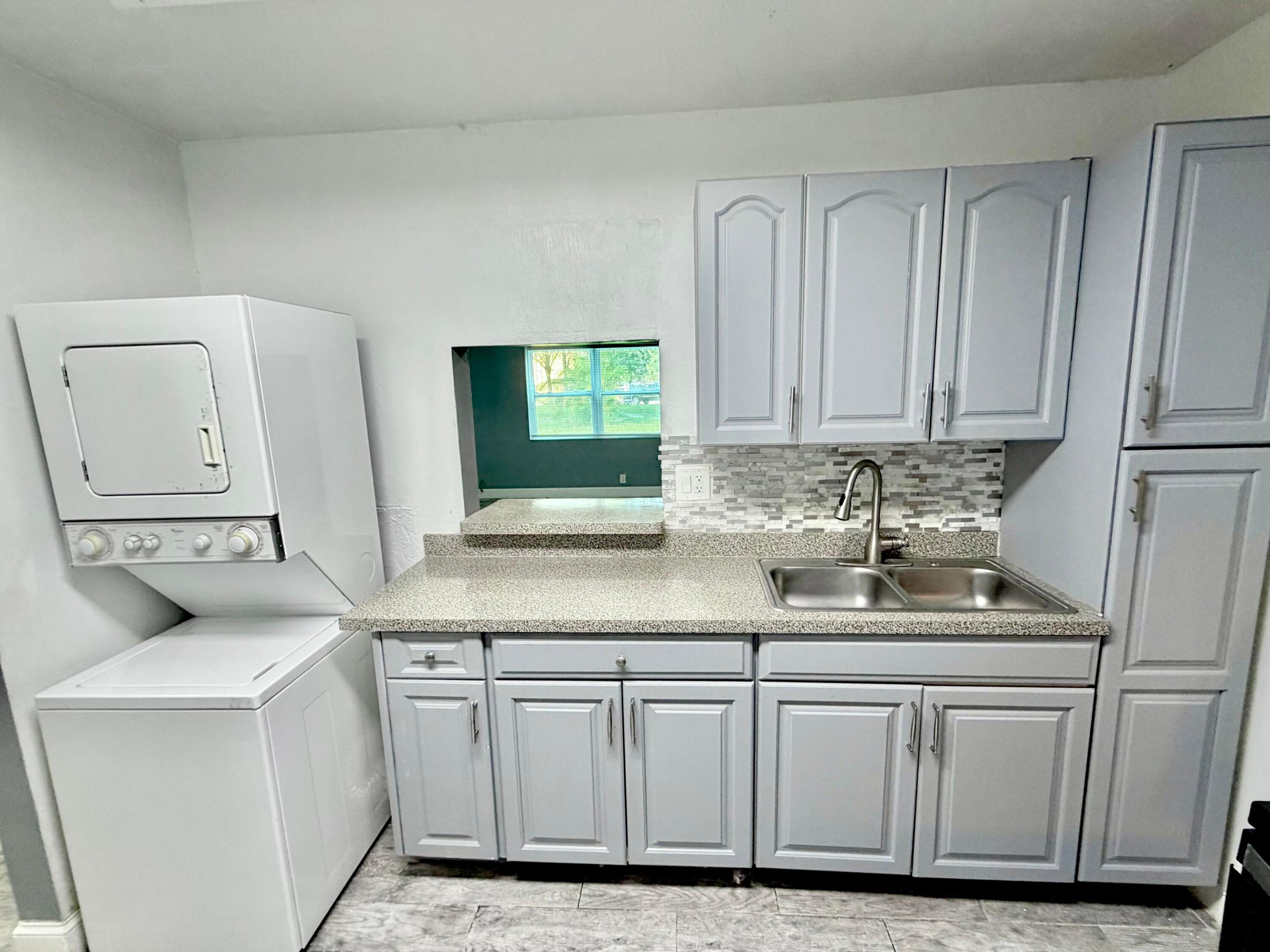 4364 Nw 9th Avenue 16-1d Property Photo 4