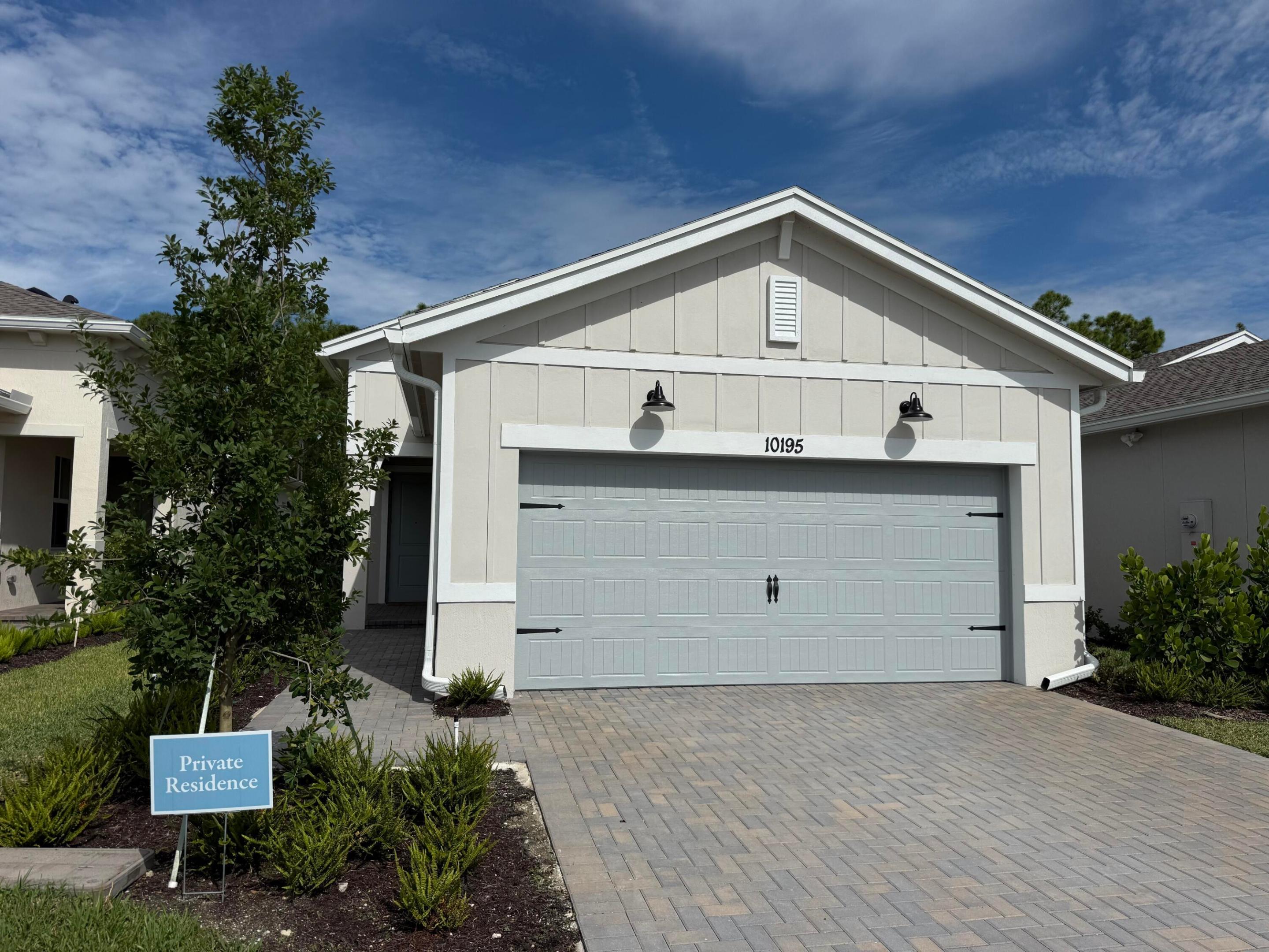 10195 Nw Dreamweaver Road Property Photo 1
