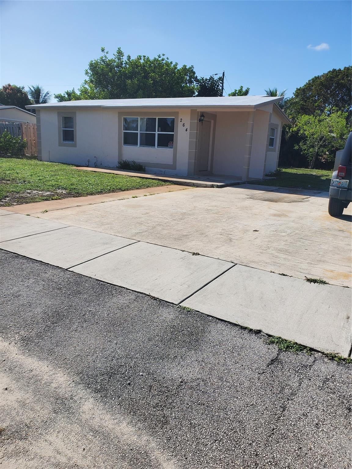 264 Ne 45th Street Property Photo 4