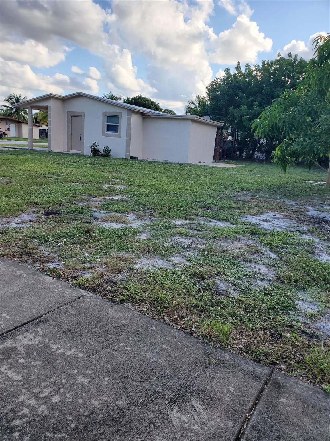 264 Ne 45th Street Property Photo 22