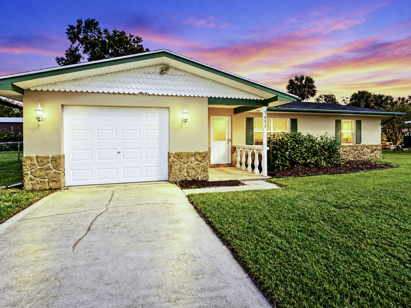 7802 Santana Avenue Property Photo 1