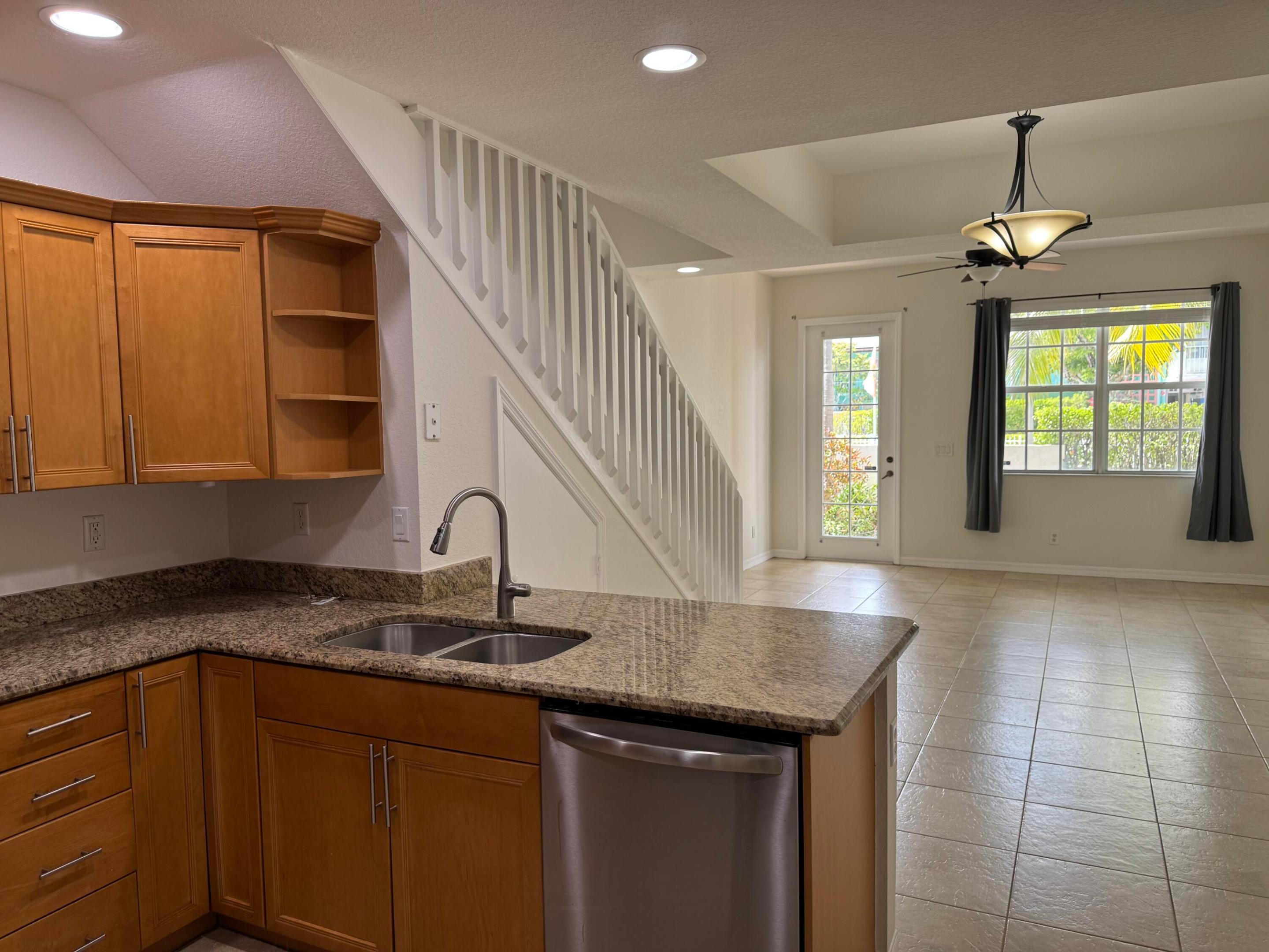 902 S Federal Highway 3 Property Photo 5