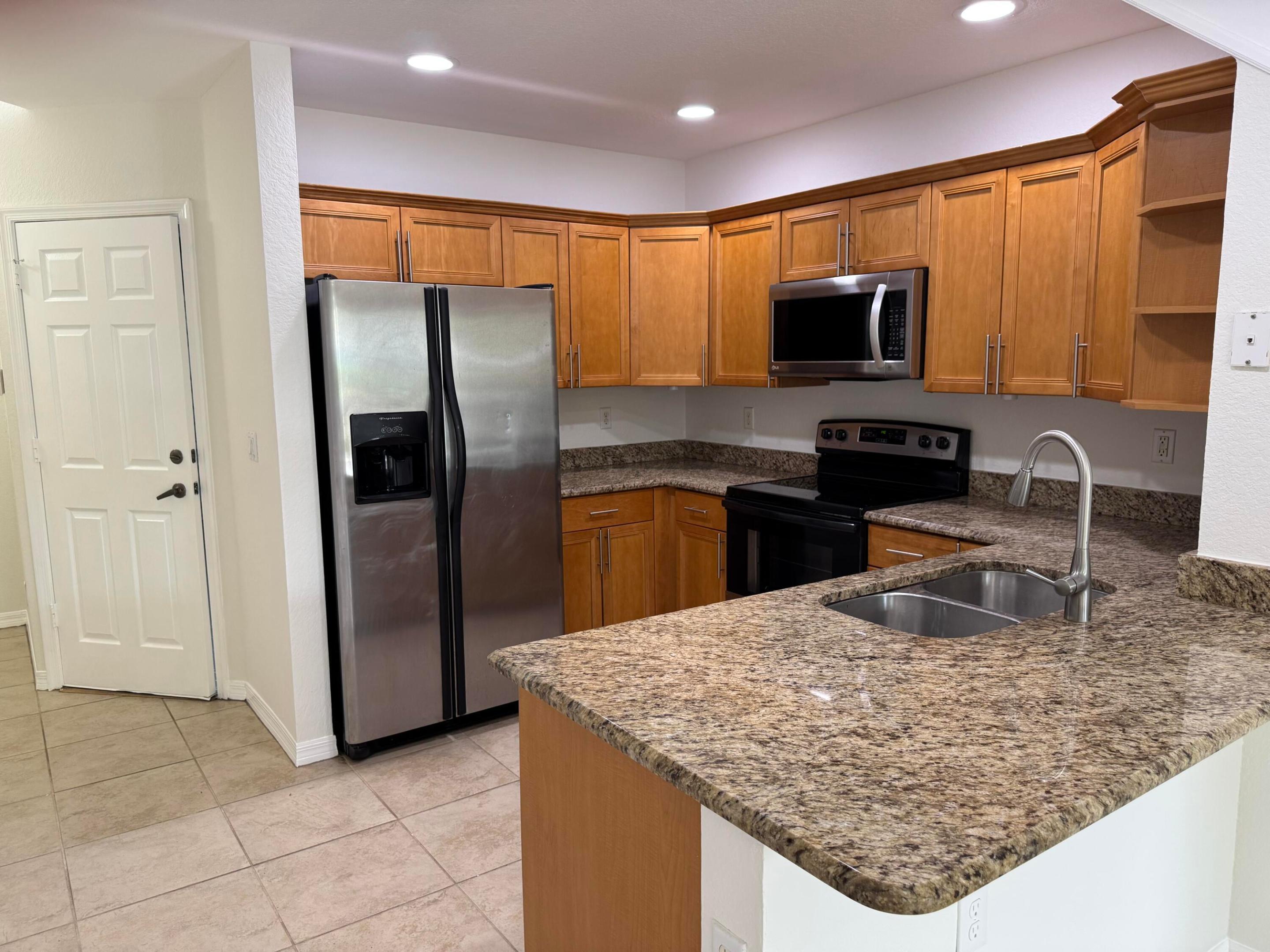 902 S Federal Highway 3 Property Photo 6