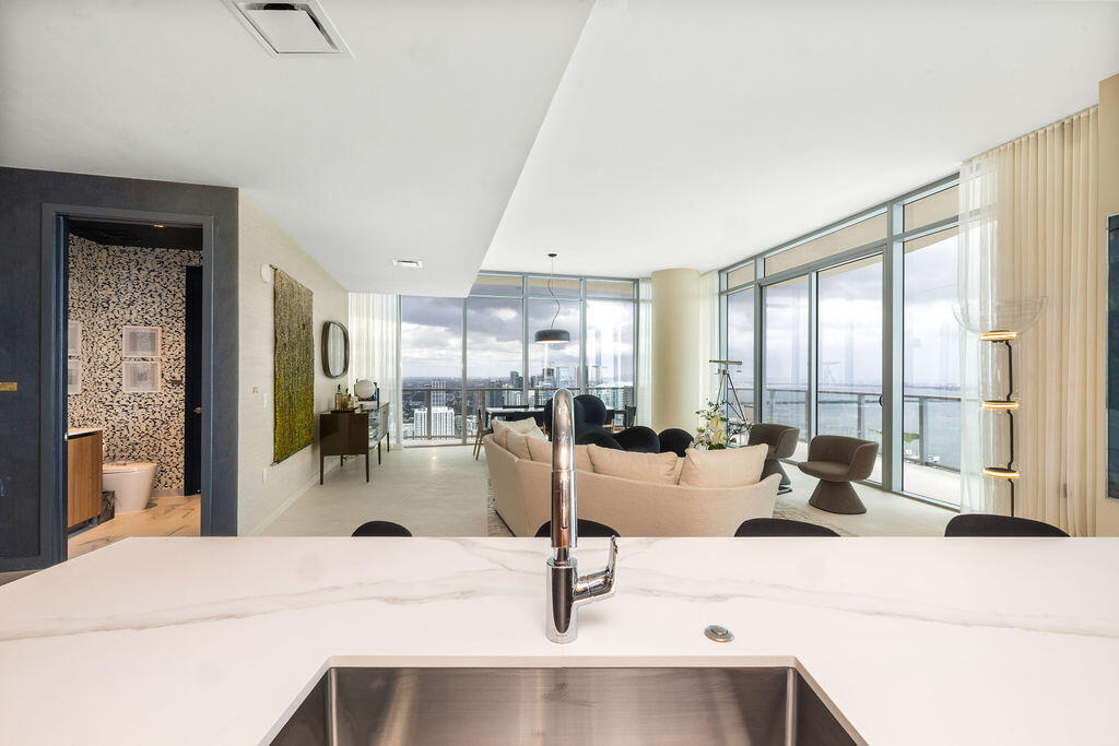 1400 Biscayne Boulevard 5104 Property Photo 8