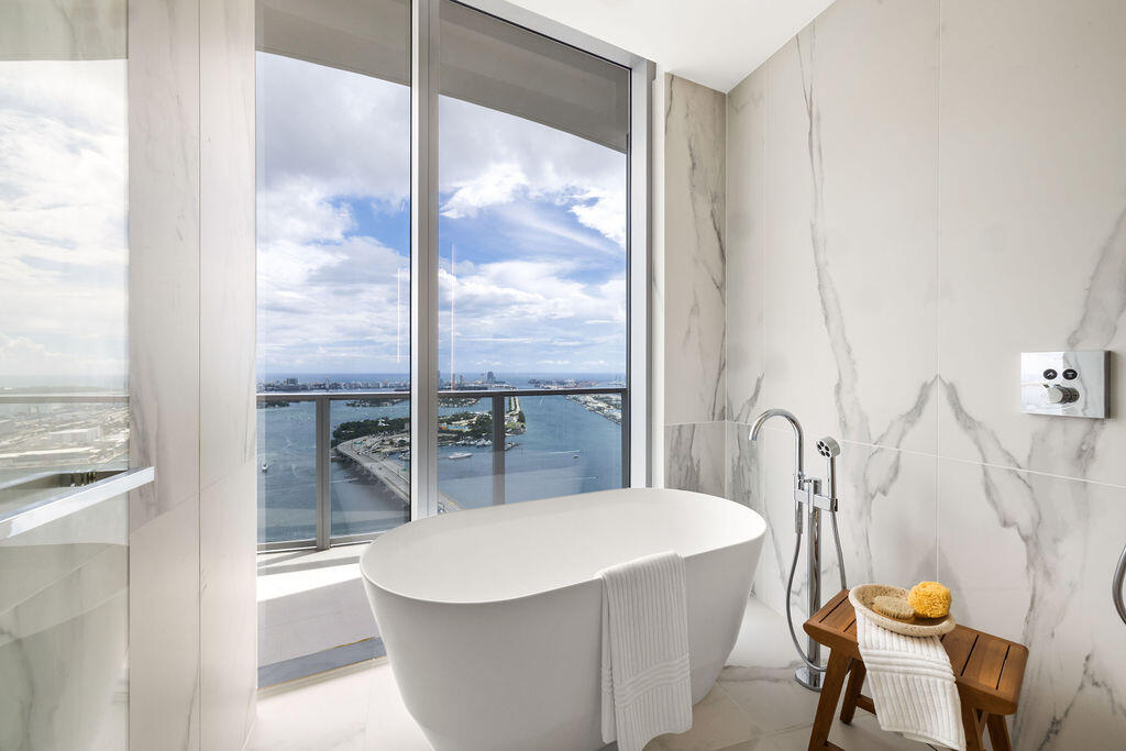 1400 Biscayne Boulevard 5104 Property Photo 20