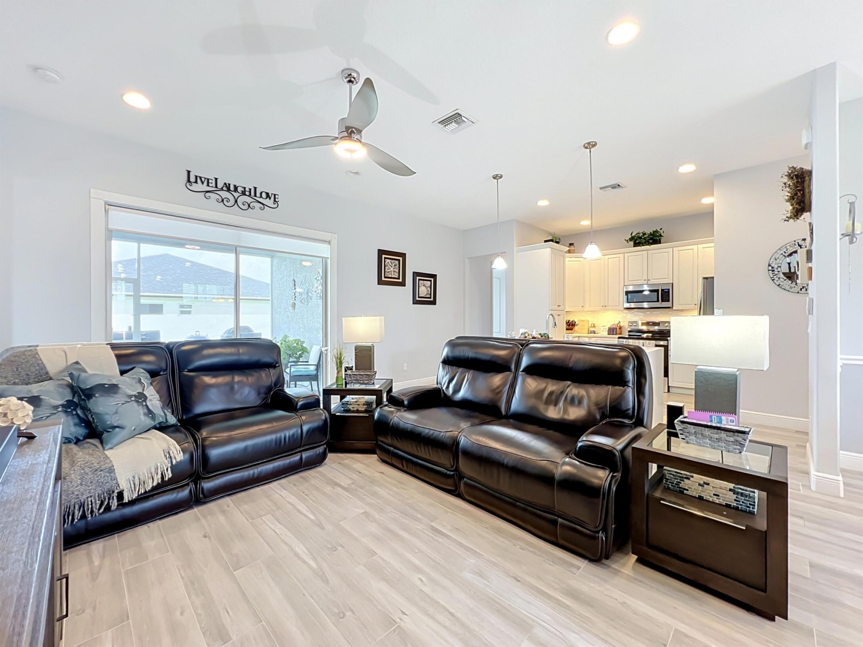 1263 Sw Fox Court Property Photo 16