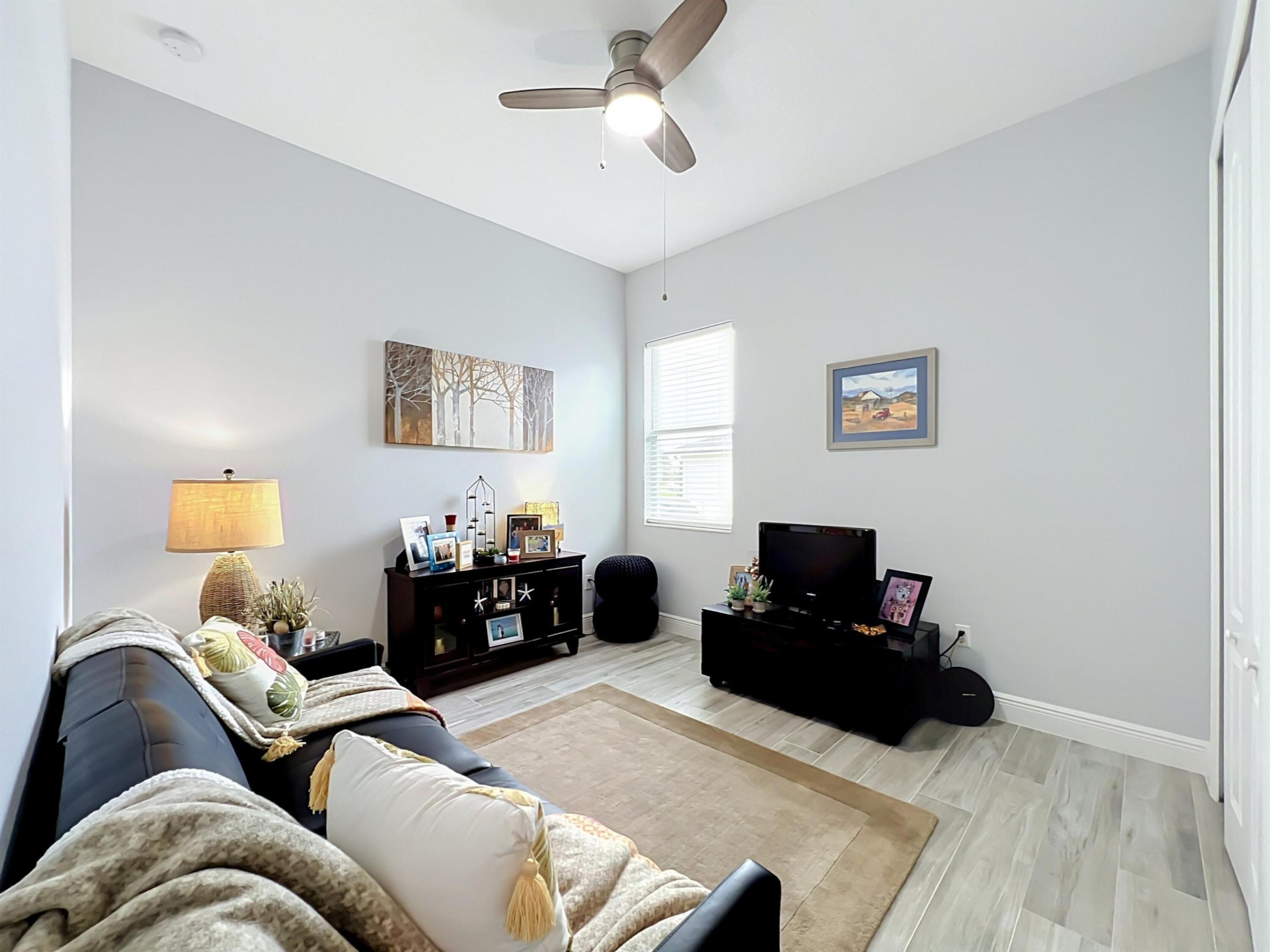 1263 Sw Fox Court Property Photo 33