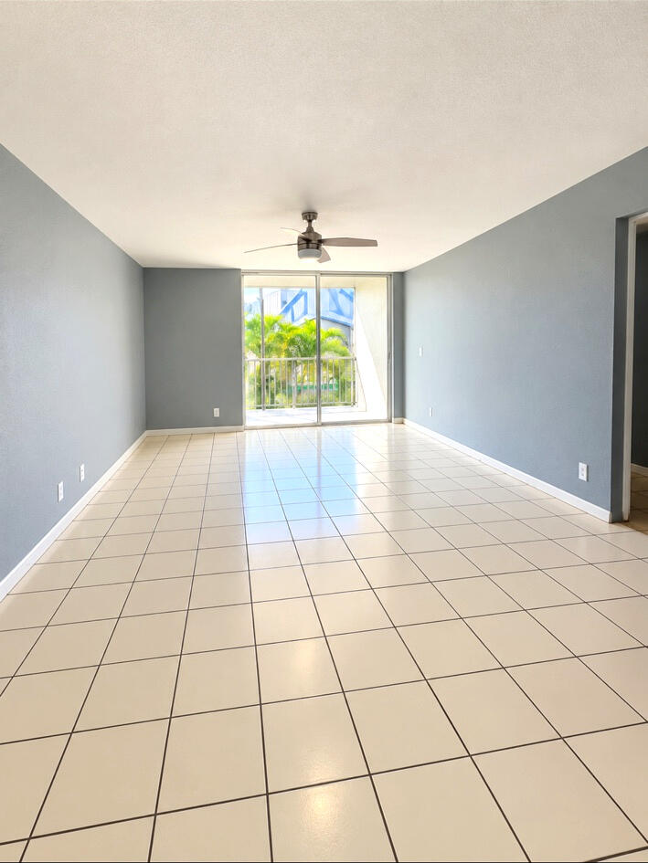 2029 Nw 46th Avenue E201 Property Photo 5