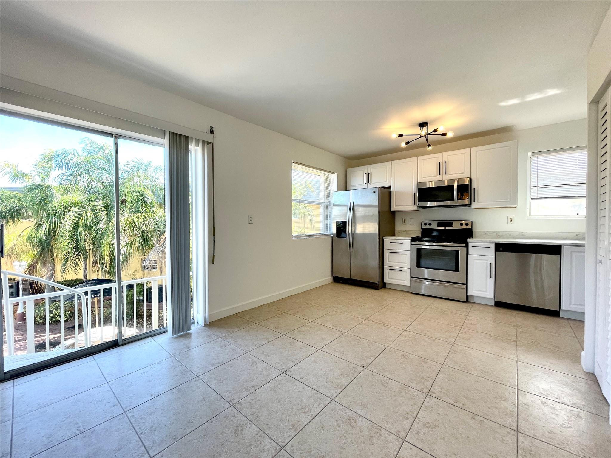 4071 N Dixie Highway 20 Property Photo 6